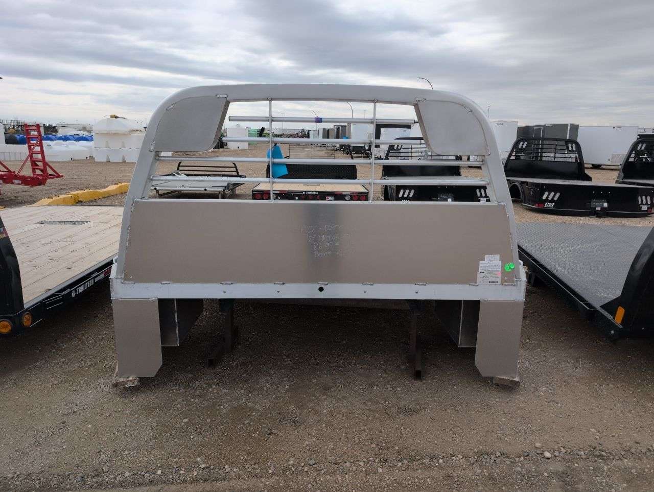 2026 CM 8'6" Aluminum Skirted Truck Deck