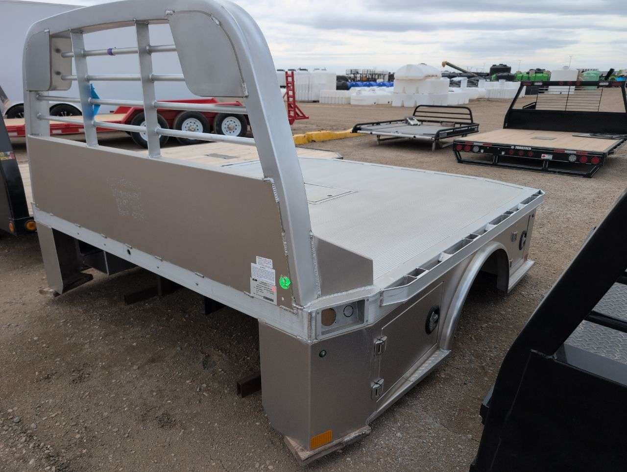 2026 CM 8'6" Aluminum Skirted Truck Deck