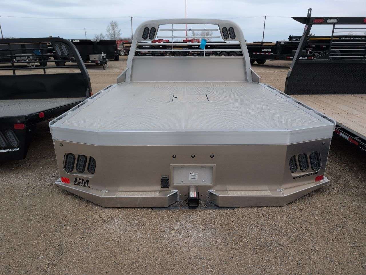 2026 CM 8'6" Aluminum Skirted Truck Deck