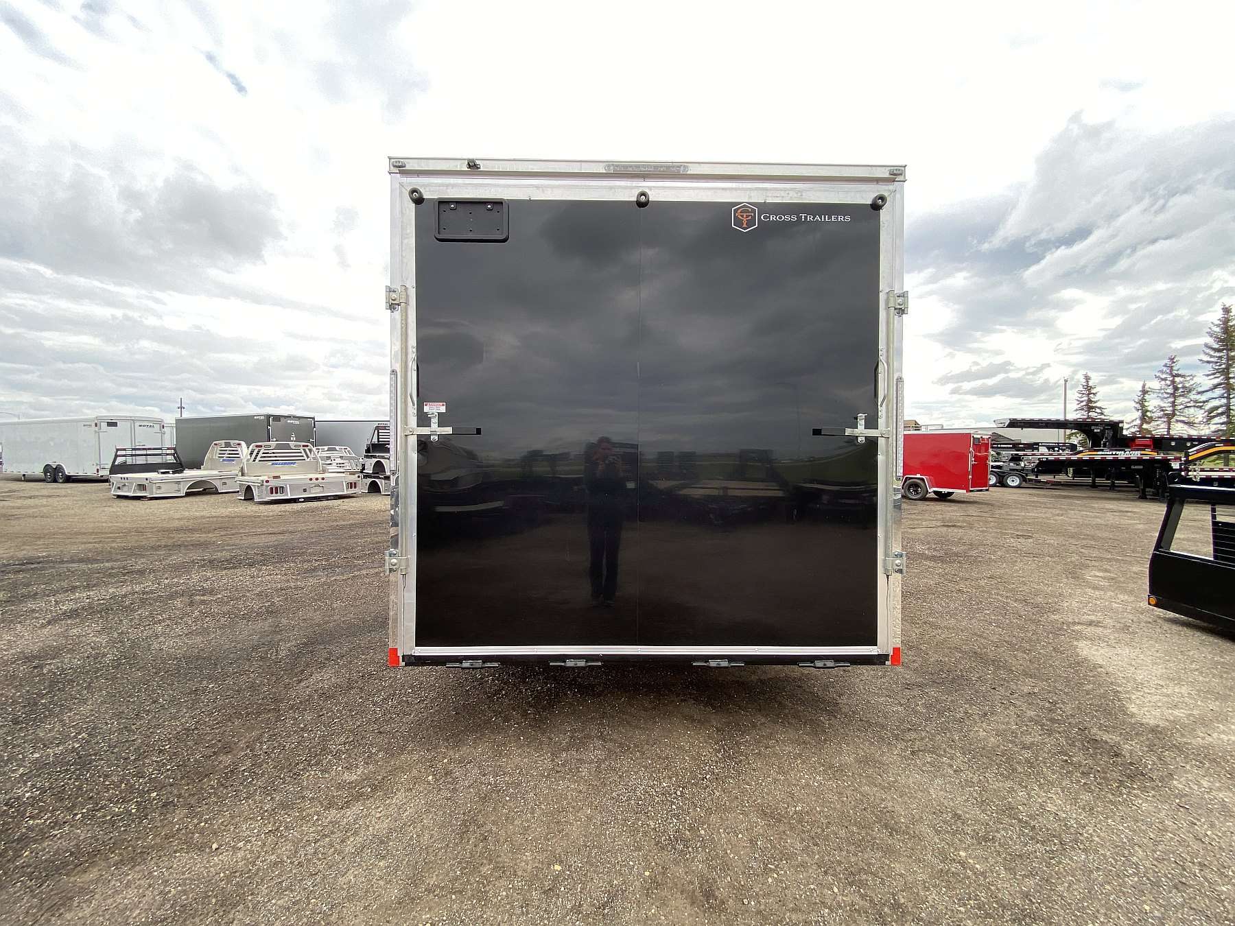2026 Cross 8.5' x 26' Enclosed Wedge Nose Cargo Trailer