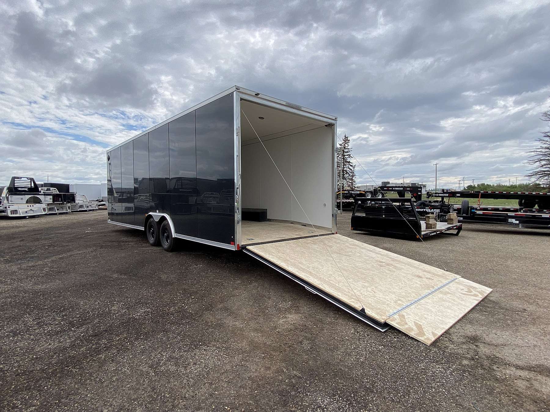 2026 Cross 8.5' x 26' Enclosed Wedge Nose Cargo Trailer