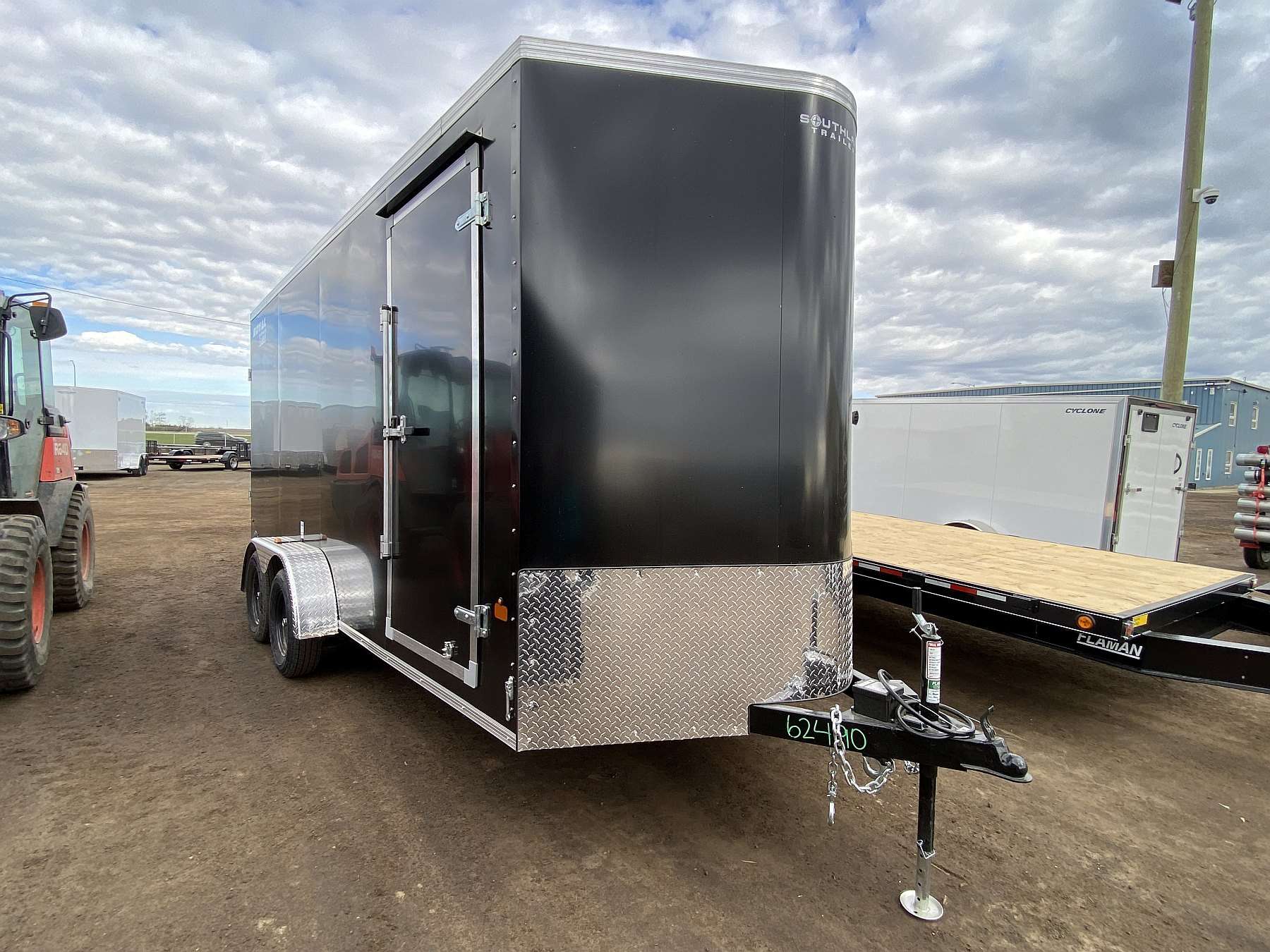 2026 DEMO  Royal 7'x18' Enclosed Cargo w/ Ramp Door