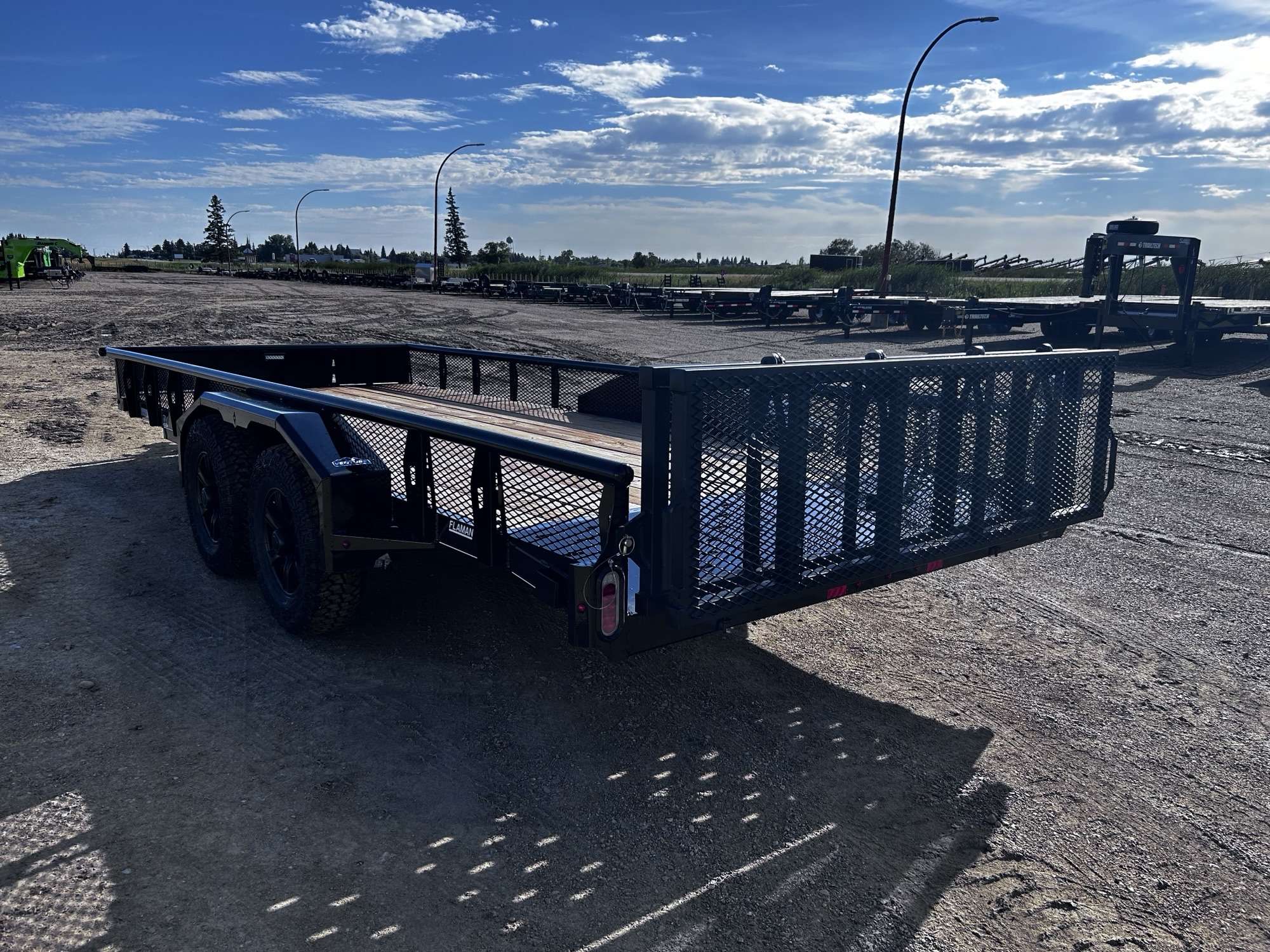 2026 Diamond C 16' + 2' BT Utility Tandem 3.5K Trailer