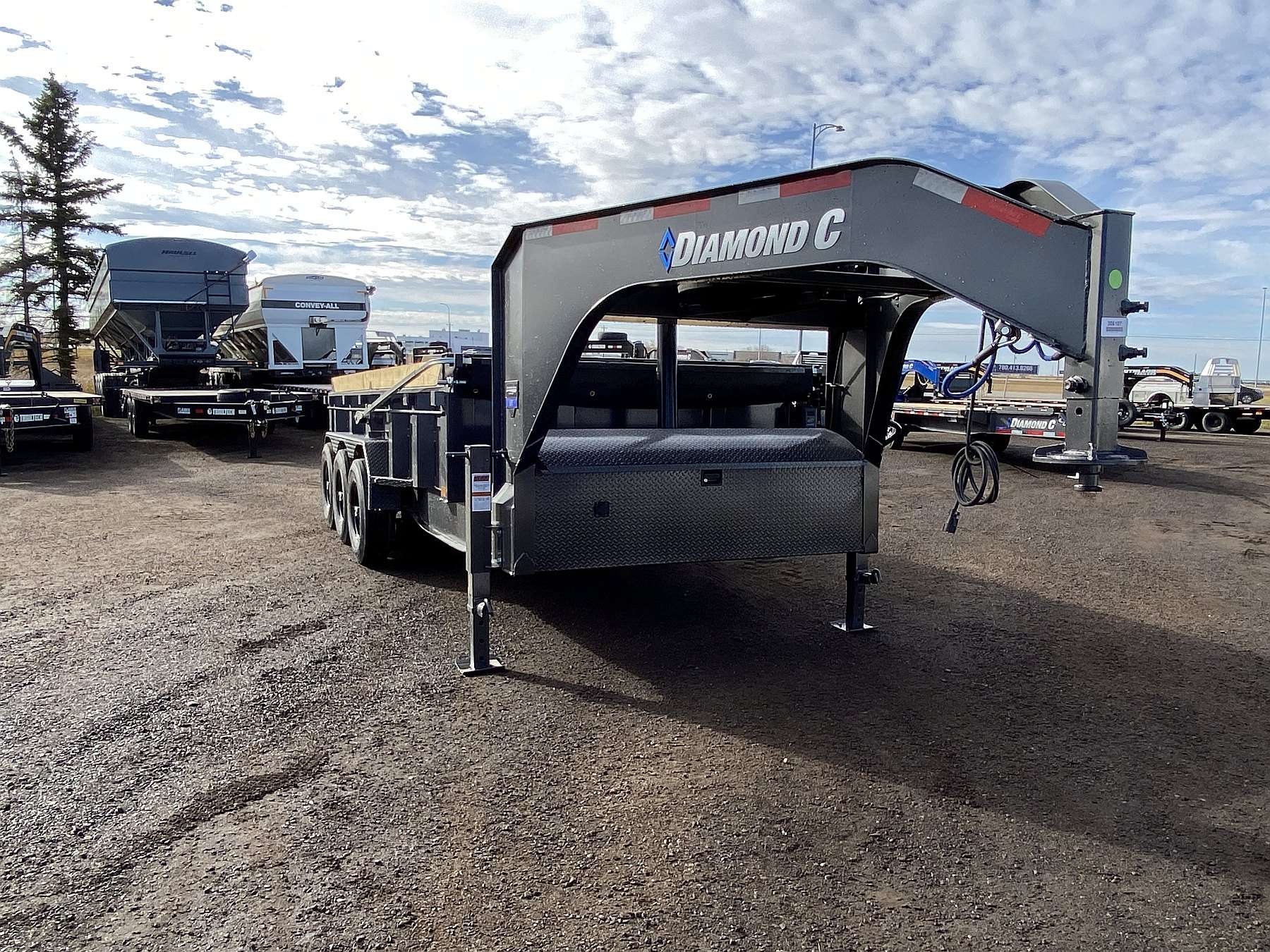 2026 Diamond C 16' Gooseneck Dump Trailer