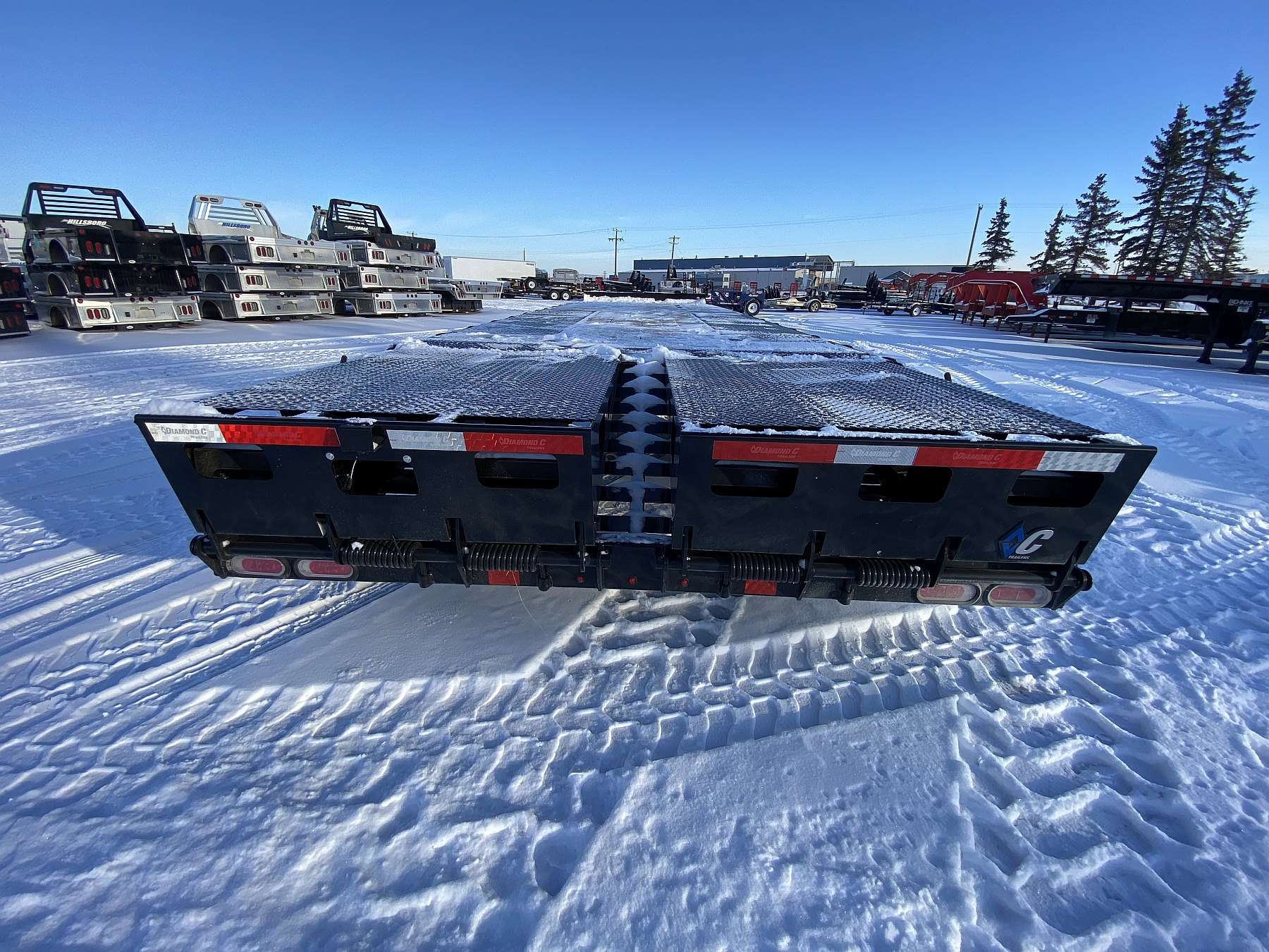 2026 Diamond C 32' Pintle Hitch Equipment Trailer