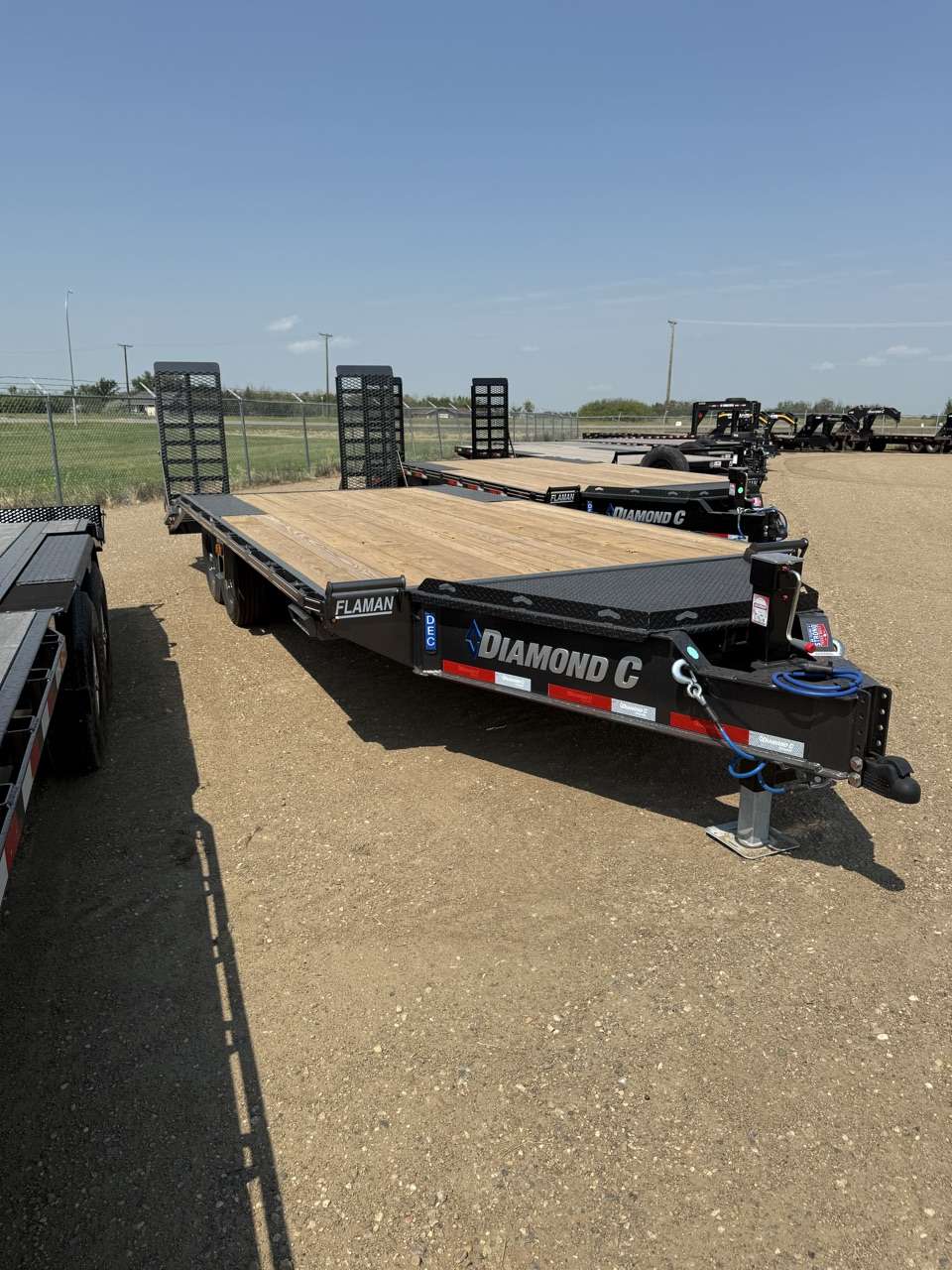 2026 Diamond C 8'6" x 20' Beavertail Deckover Trailer