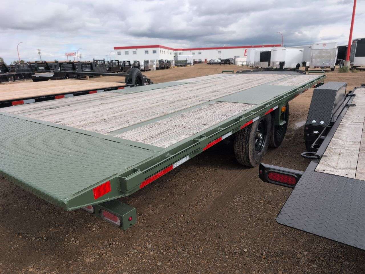 2026 Diamond C 8'6" x 20' Full Tilt Trailer