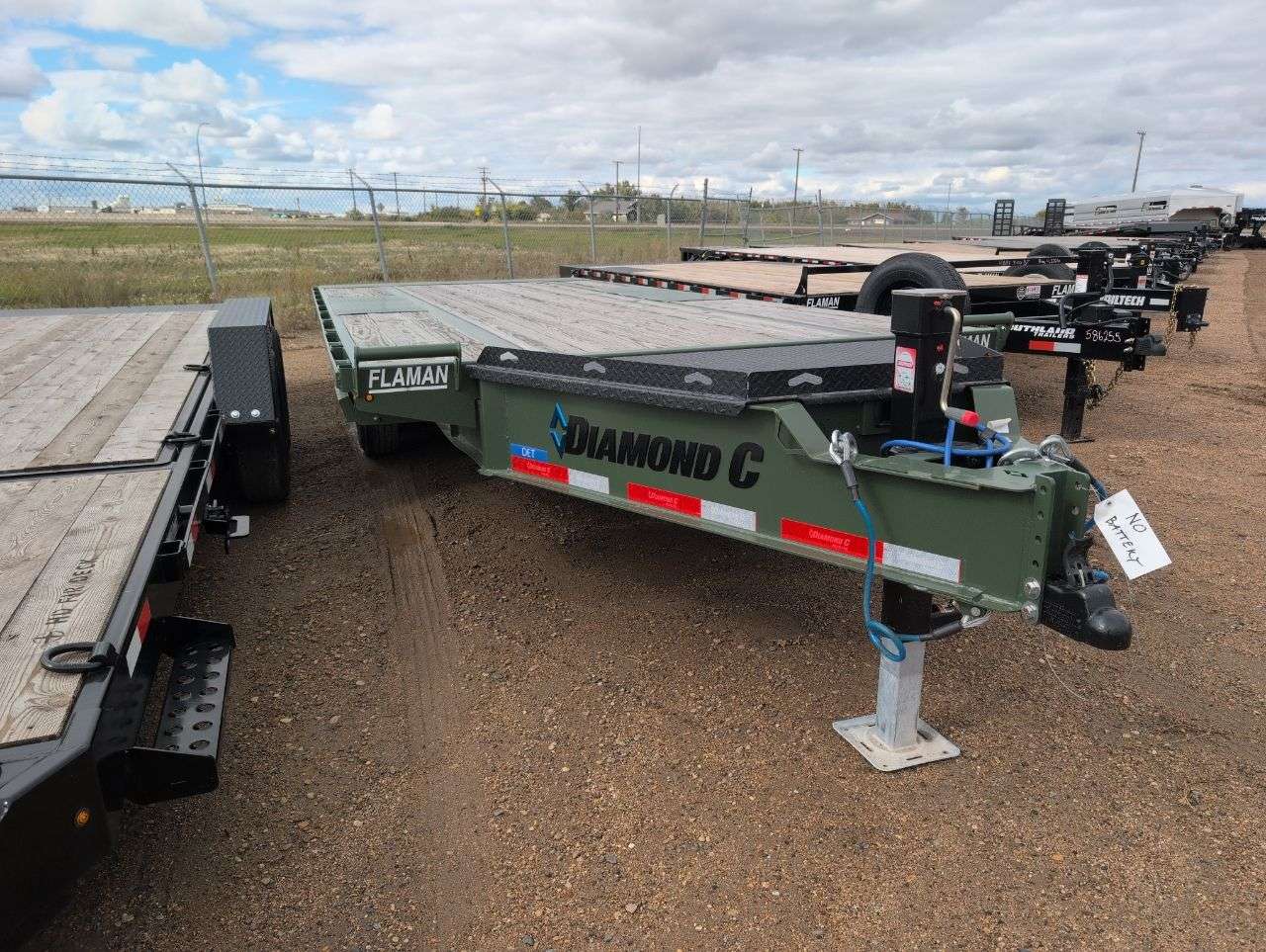 2026 Diamond C 8'6" x 20' Full Tilt Trailer