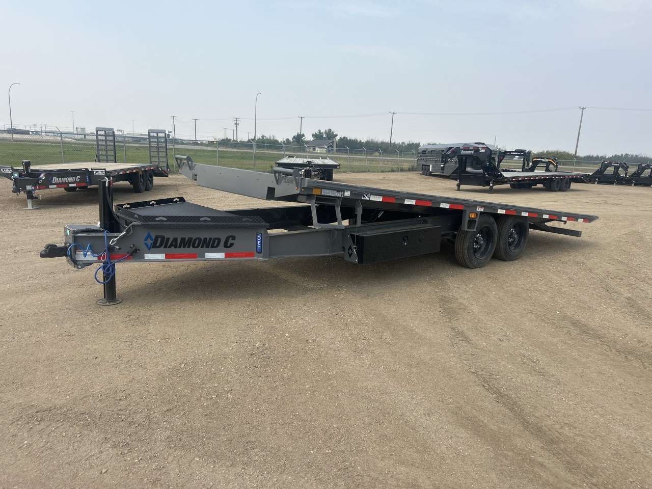 2026 Diamond C 8'6" x 22' Full Tilt Trailer