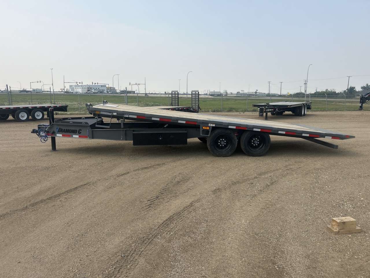 2026 Diamond C 8'6" x 22' Full Tilt Trailer