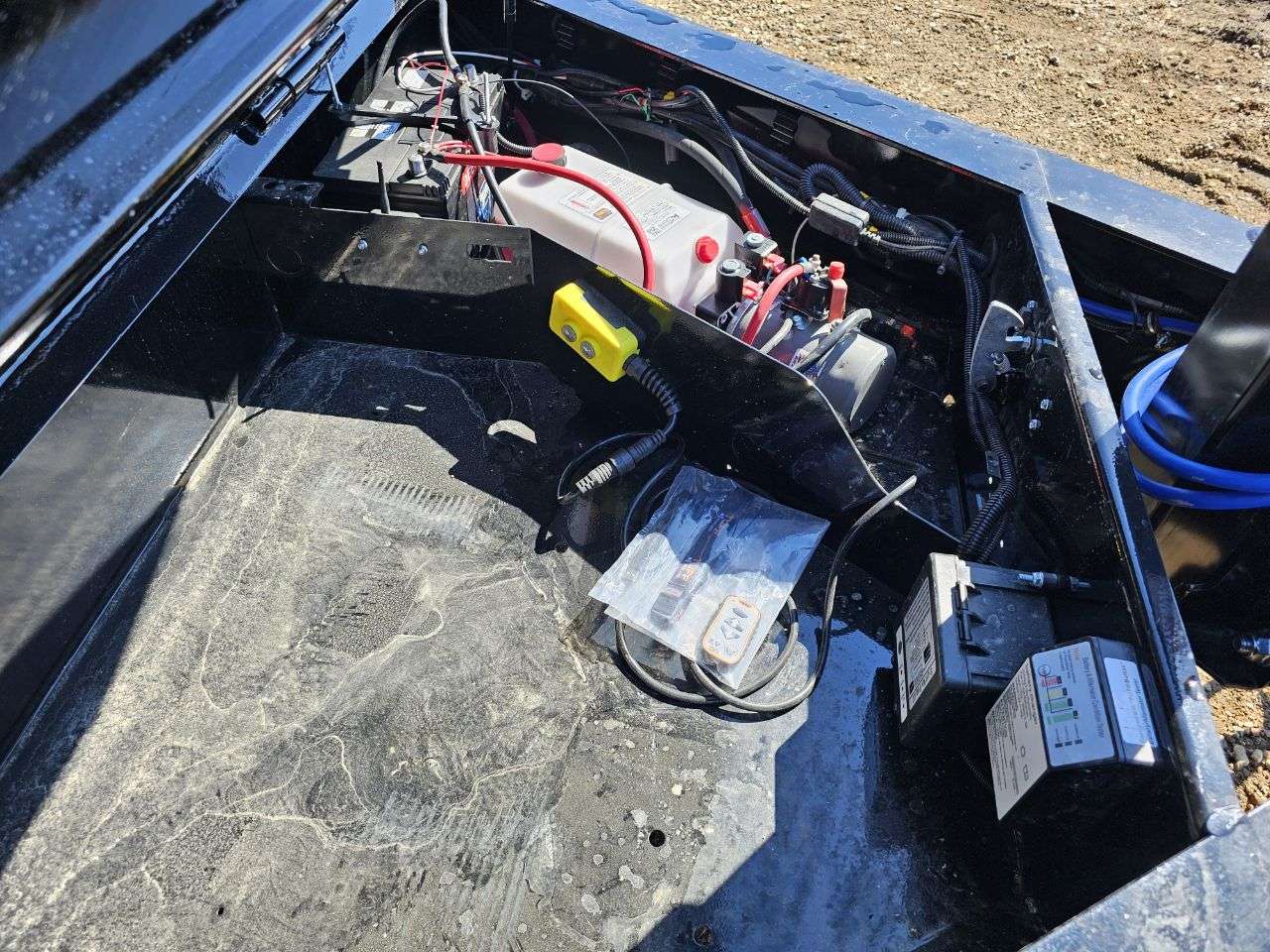 2026 Diamond C 8'6" x 22' Partial Tilt Trailer