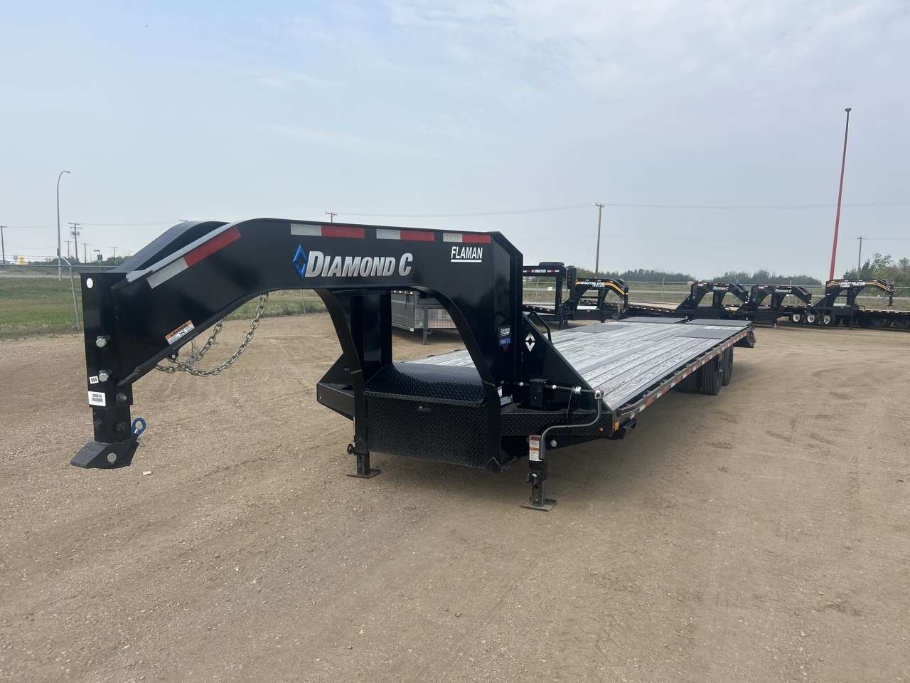 2026 Diamond C 8'6" x 35' GN Beavertail Flat Deck Trailer