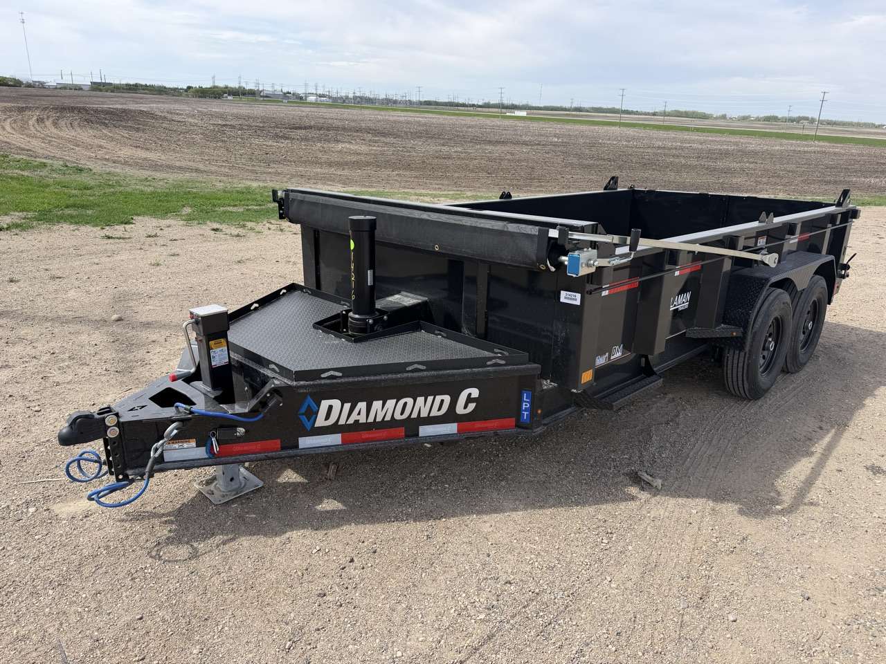 2026 Diamond C 82" x 14' Dump Trailer
