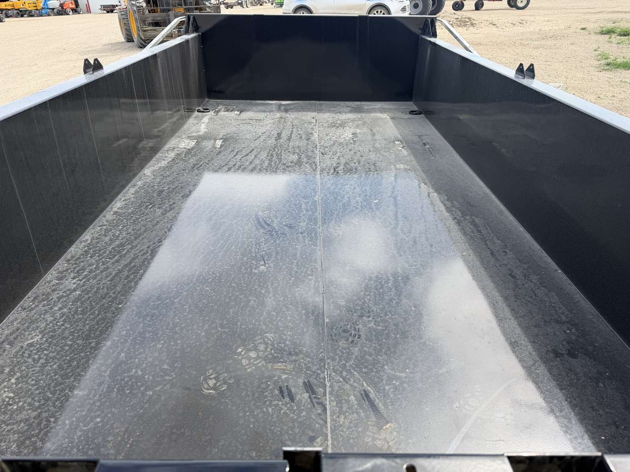 2026 Diamond C 82" x 14' Dump Trailer