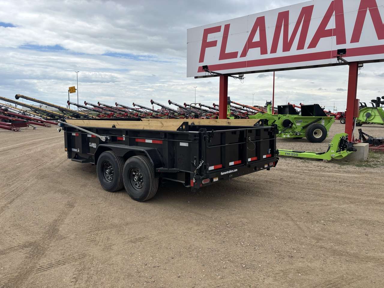 2026 Diamond C 82" x 14' Dump Trailer