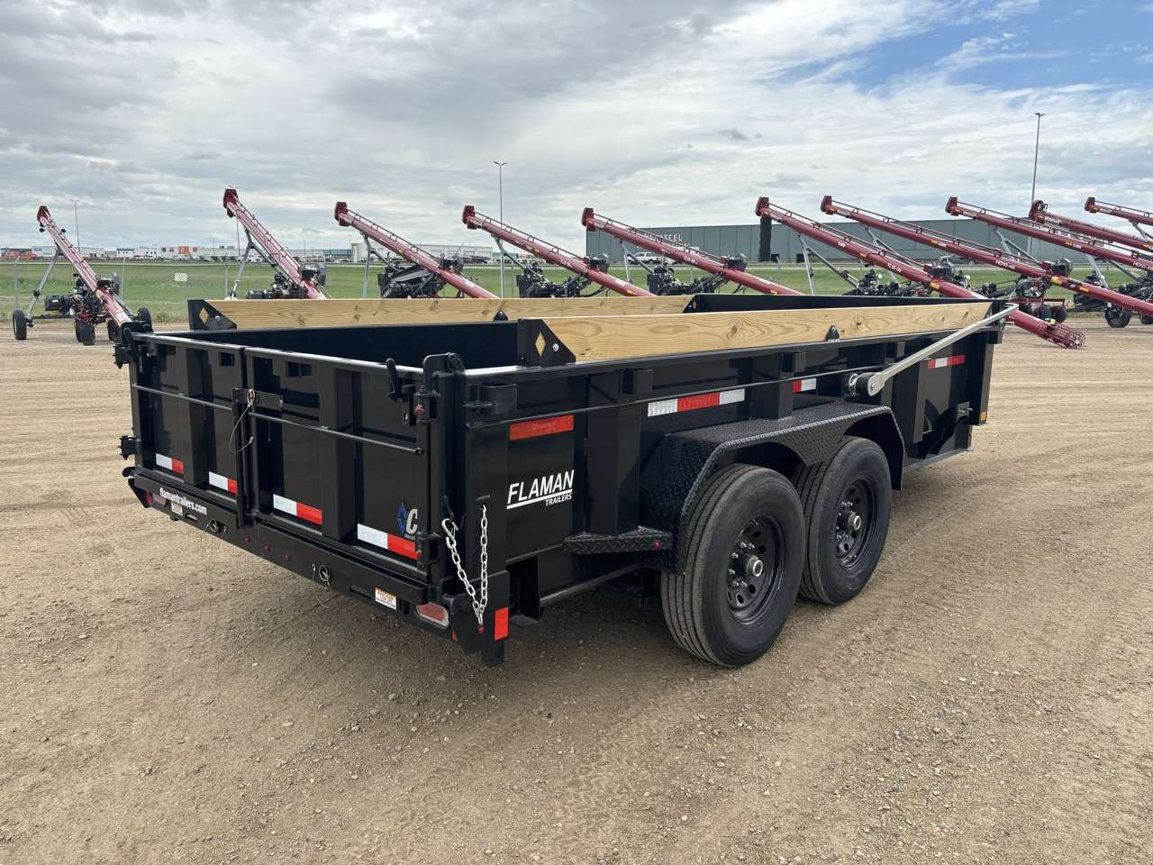 2026 Diamond C 82" x 14' Dump Trailer
