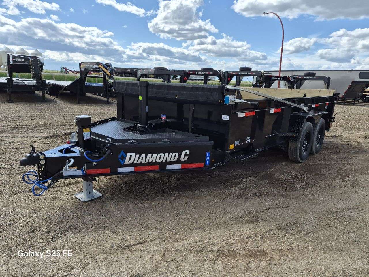 2026 Diamond C 82" x 16' Dump Trailer