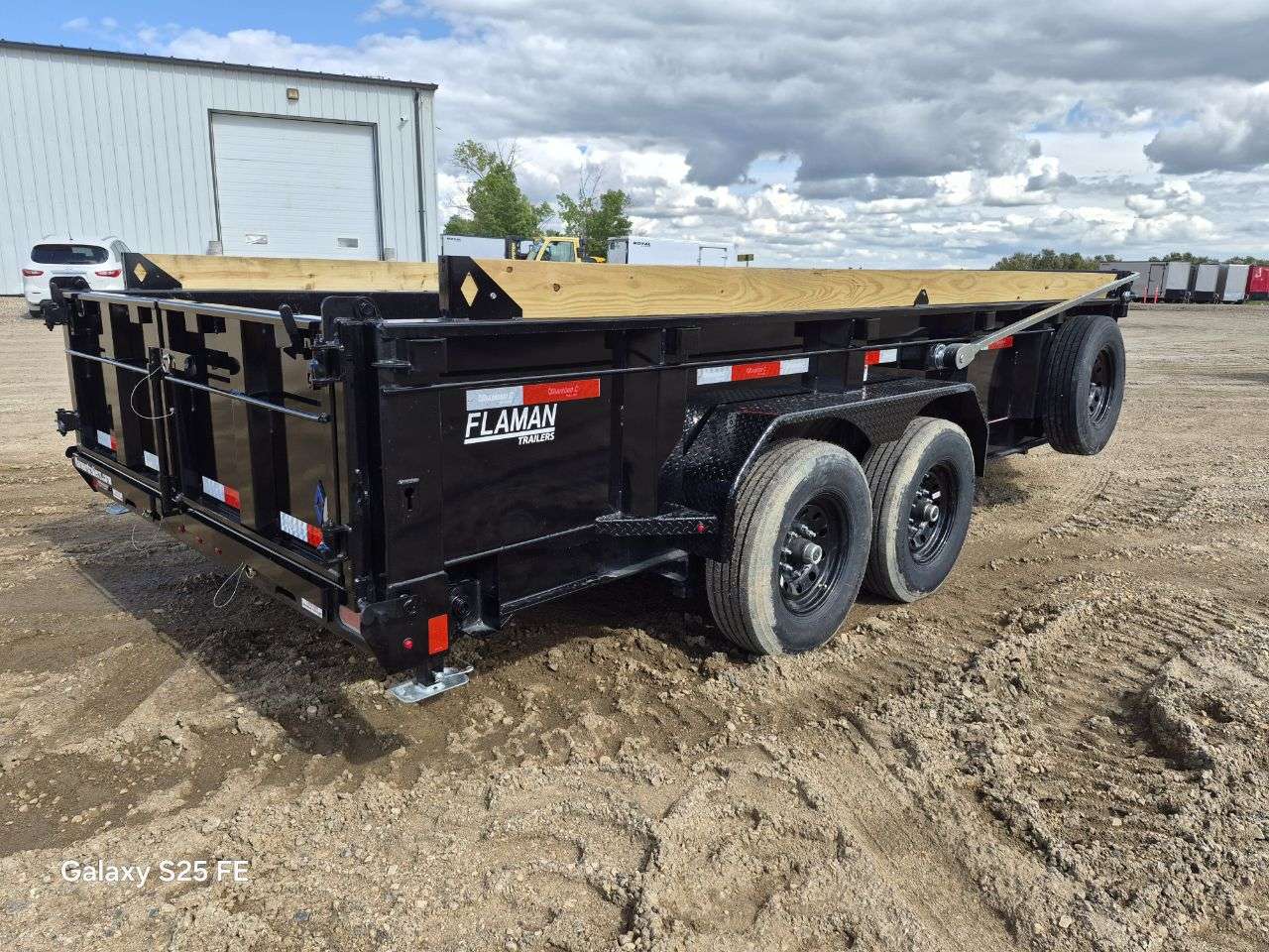 2026 Diamond C 82" x 16' Dump Trailer