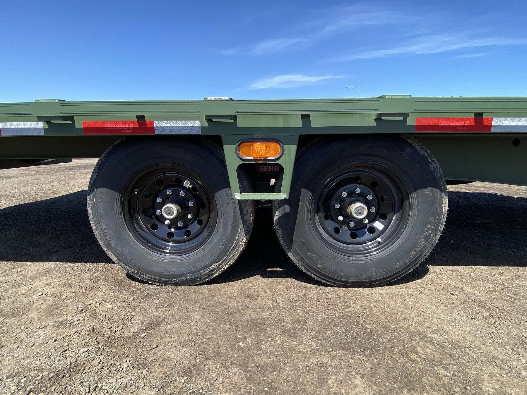 2026 Diamond C DET207- 20' Tilt Deck Trailer