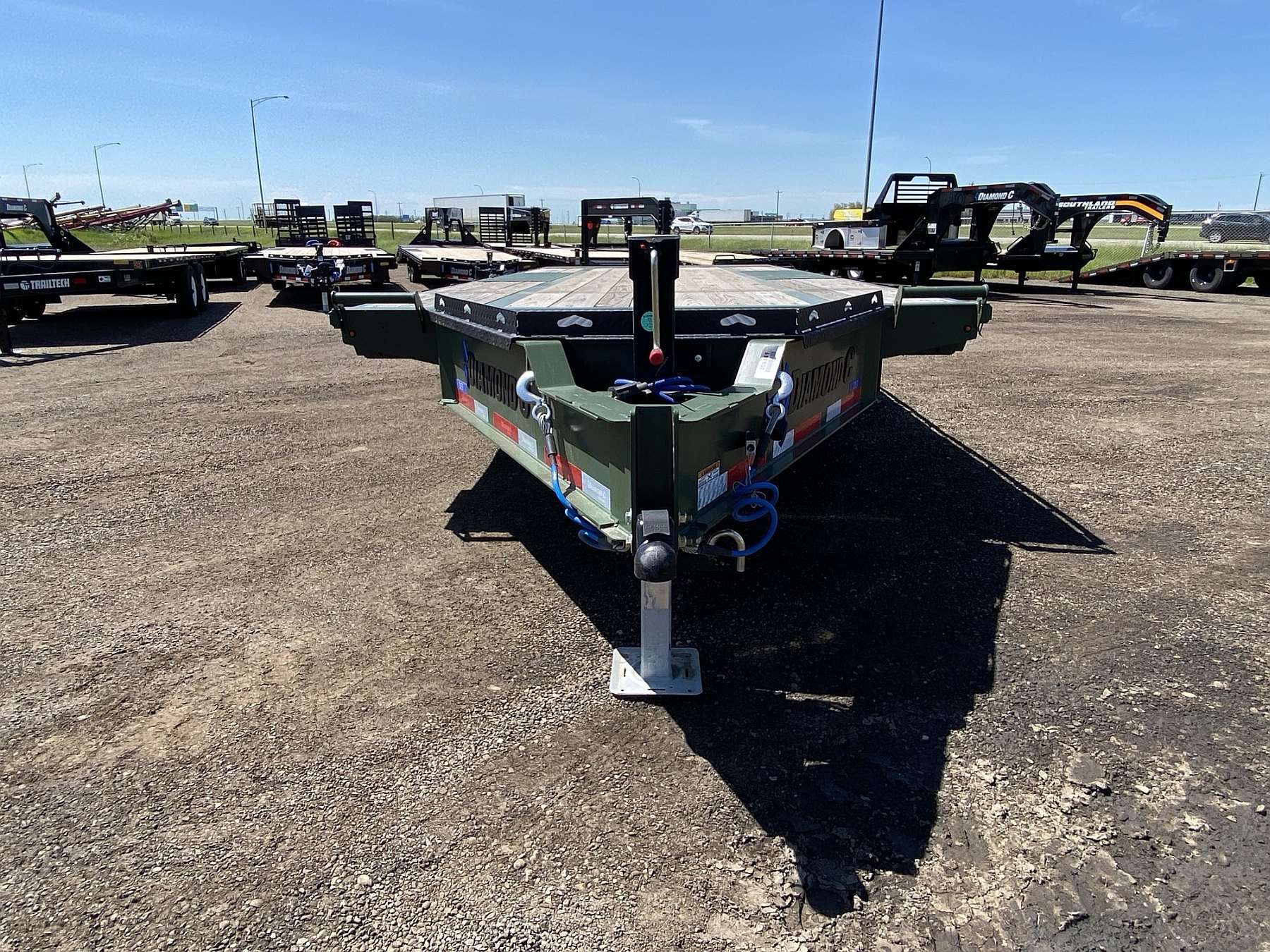 2026 Diamond C DET207- 20' Tilt Deck Trailer