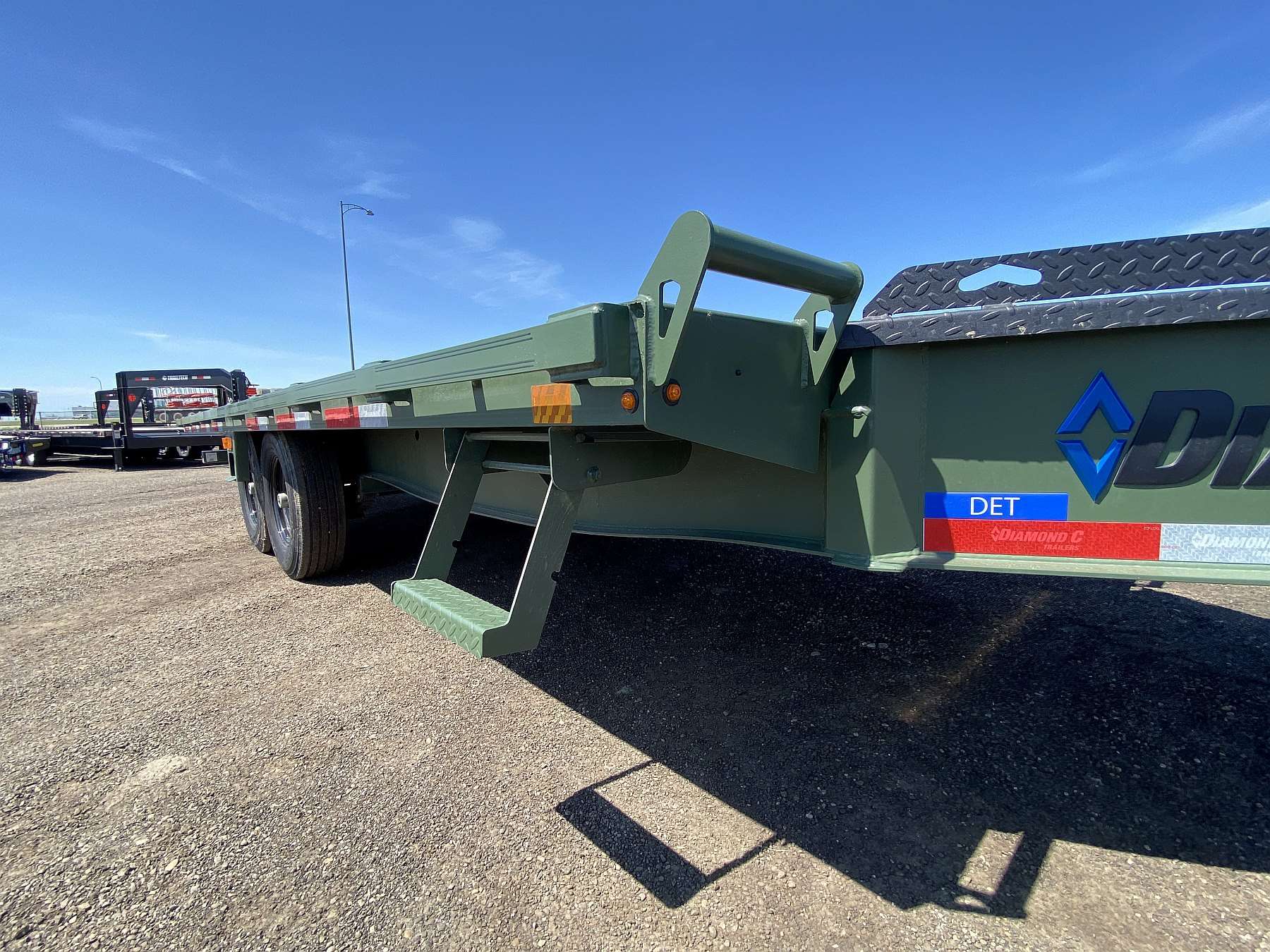 2026 Diamond C DET207- 20' Tilt Deck Trailer