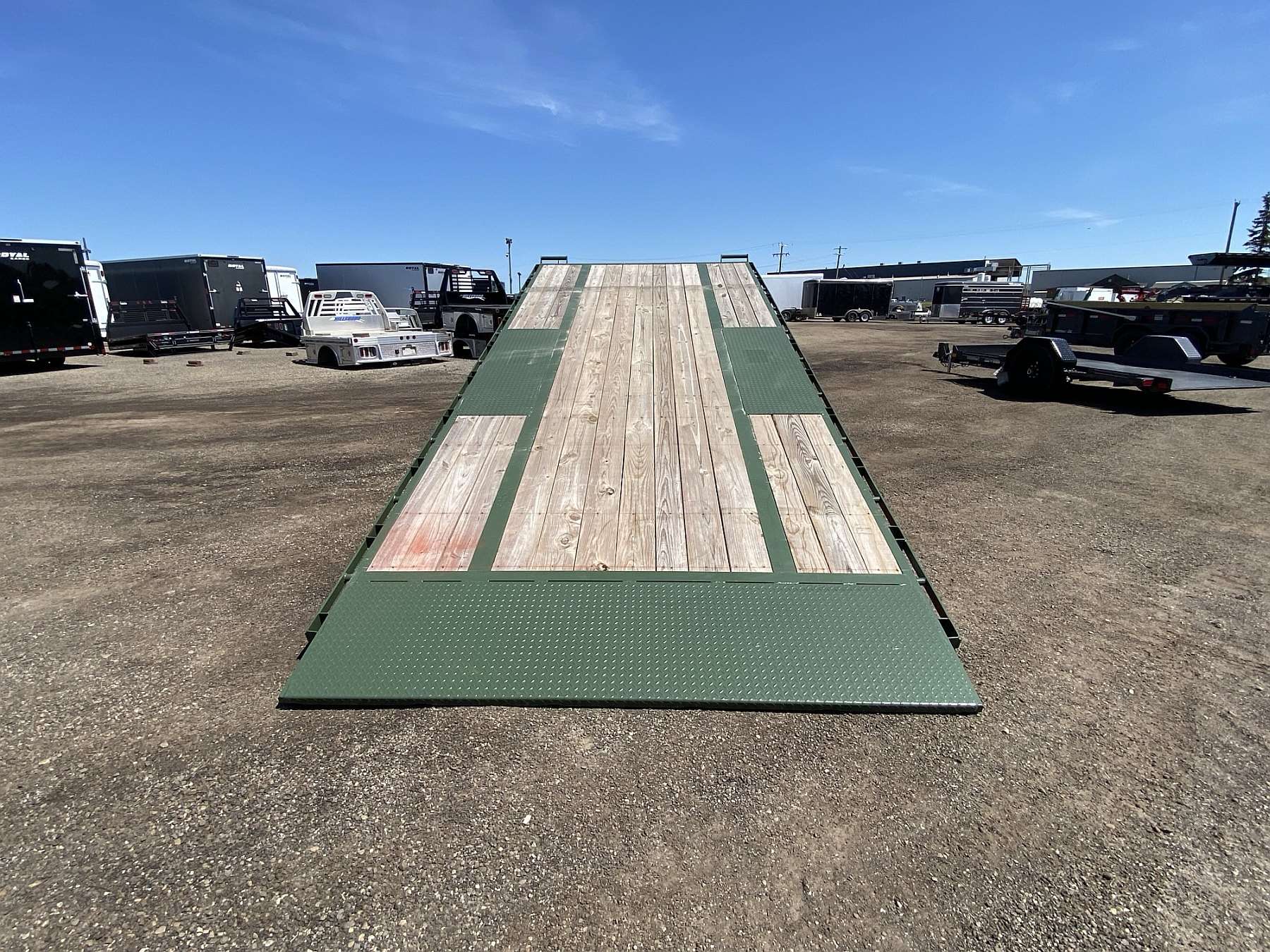 2026 Diamond C DET207- 20' Tilt Deck Trailer