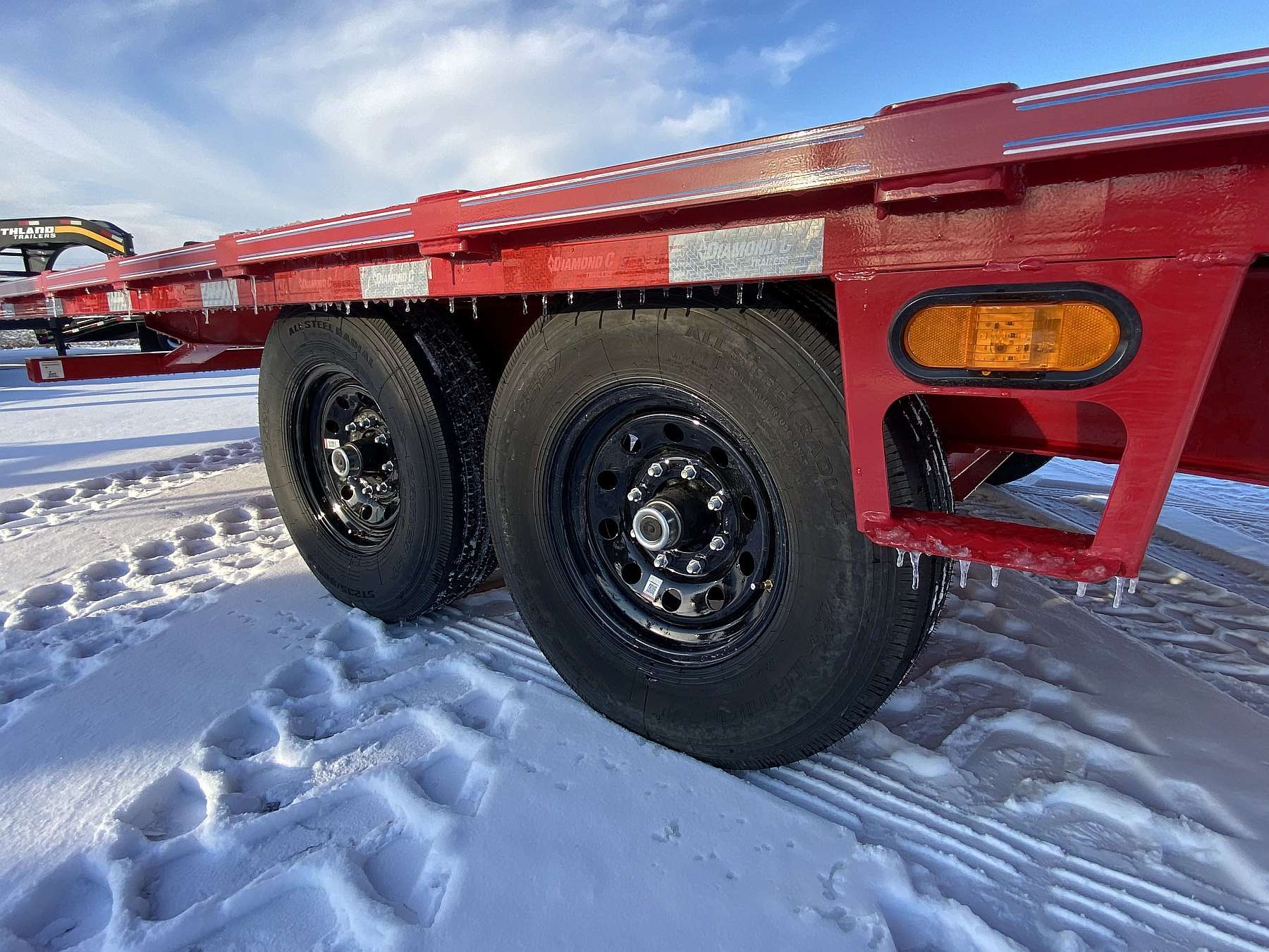 2026 Diamond C DET207 - 24' Tilt Deck Trailer