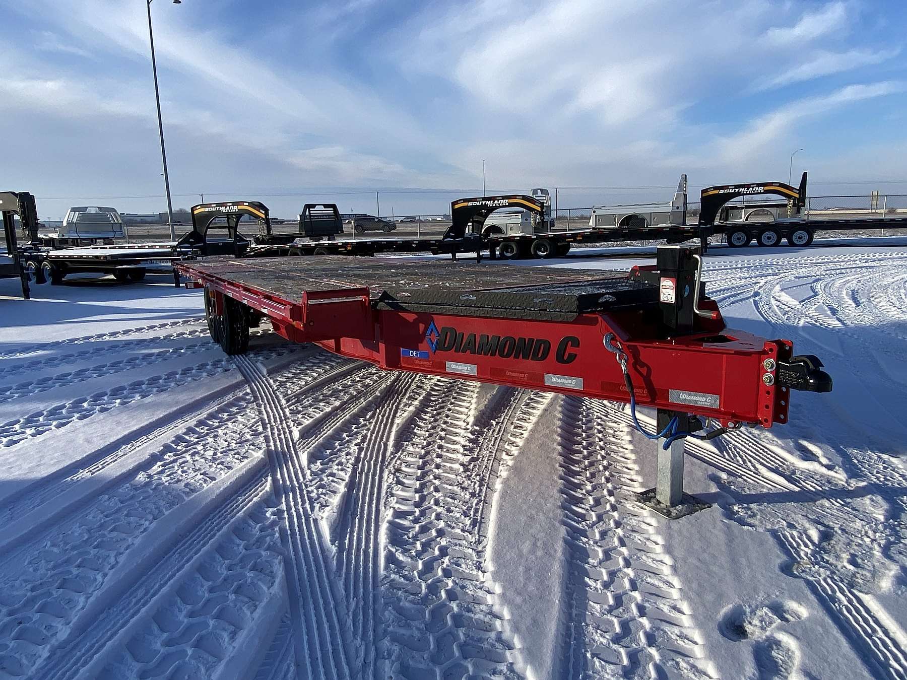 2026 Diamond C DET207 - 24' Tilt Deck Trailer