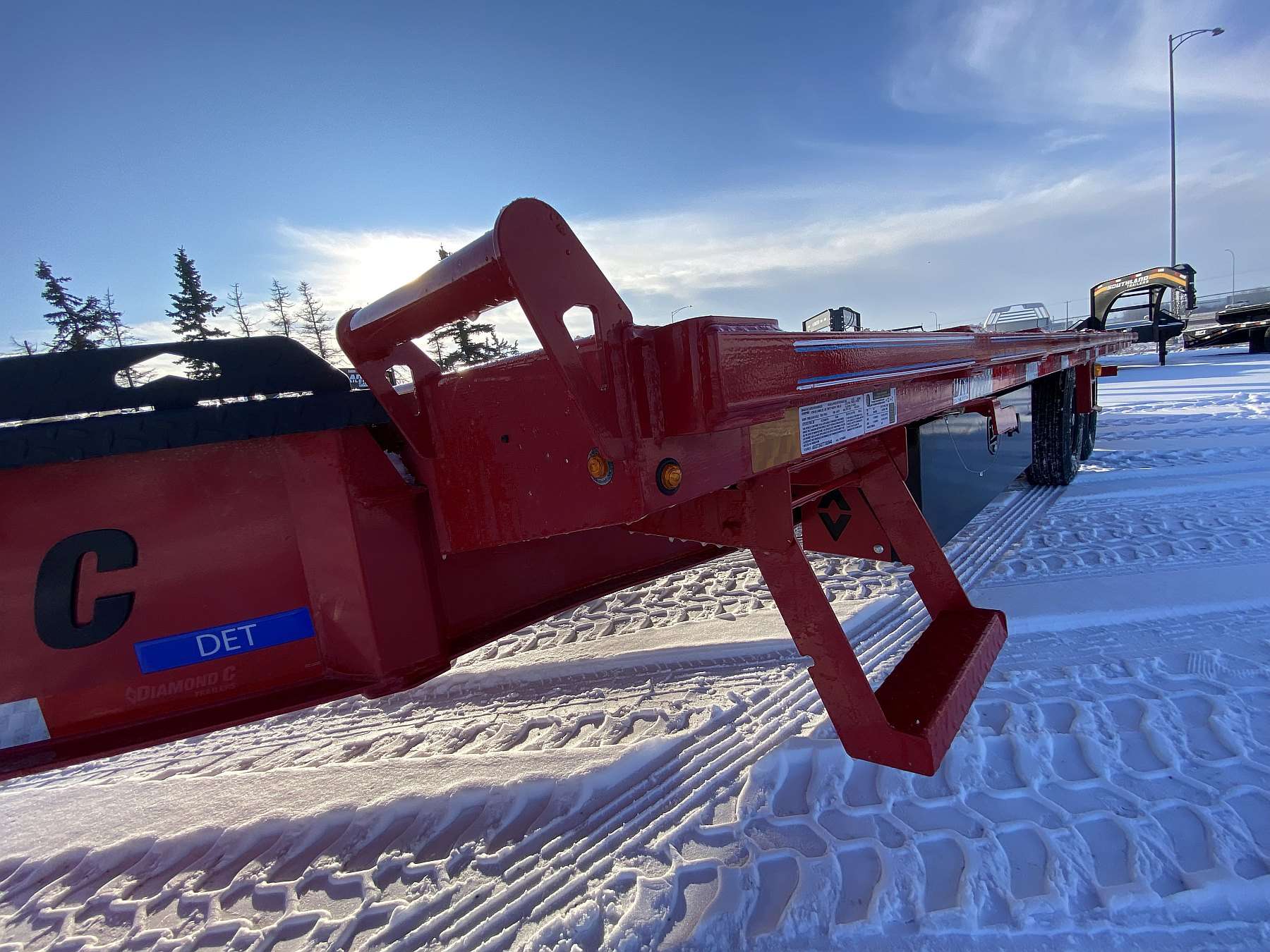 2026 Diamond C DET207 - 24' Tilt Deck Trailer