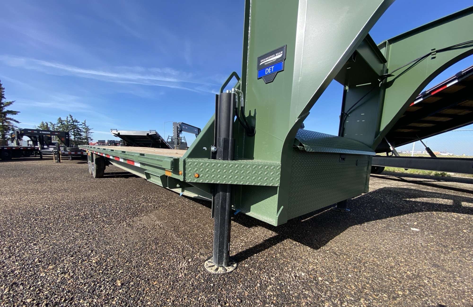 2026 Diamond C DET210 - 30' Tilt Deck Gooseneck Trailer