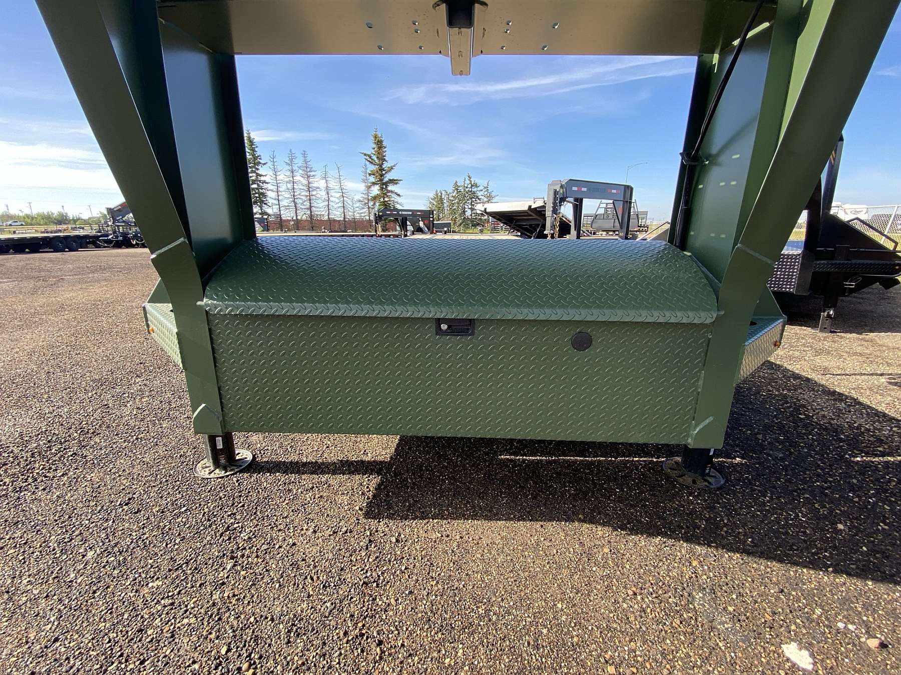 2026 Diamond C DET210 - 30' Tilt Deck Gooseneck Trailer
