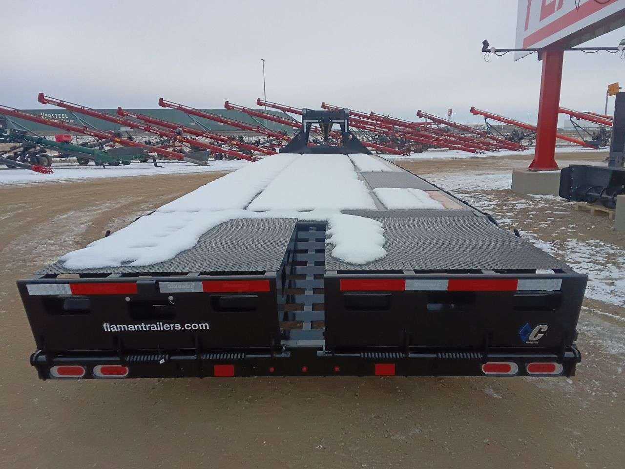 2026 Diamond C FMAX 8'6" x 35' GN BT Flat Deck Trailer