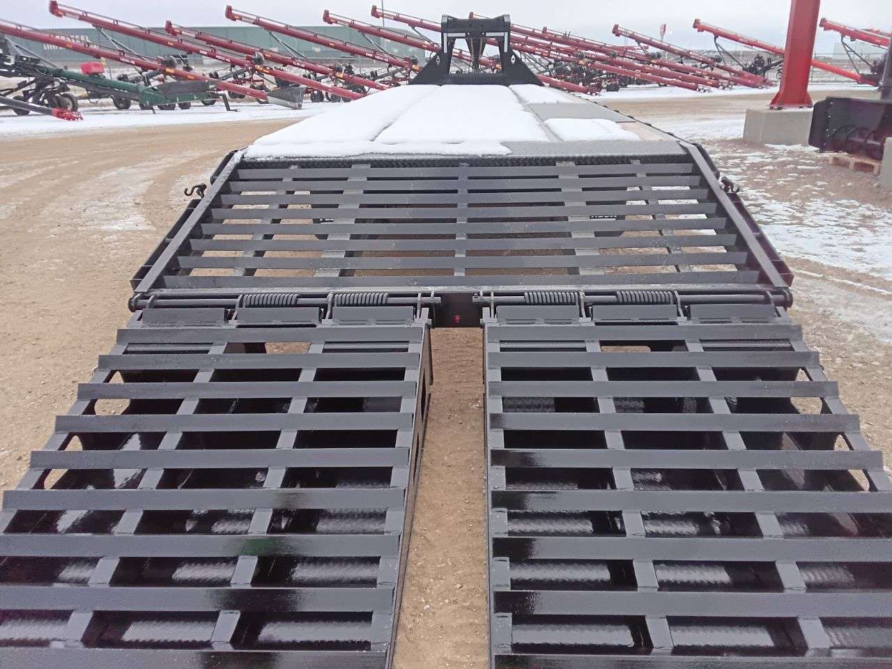 2026 Diamond C FMAX 8'6" x 35' GN BT Flat Deck Trailer