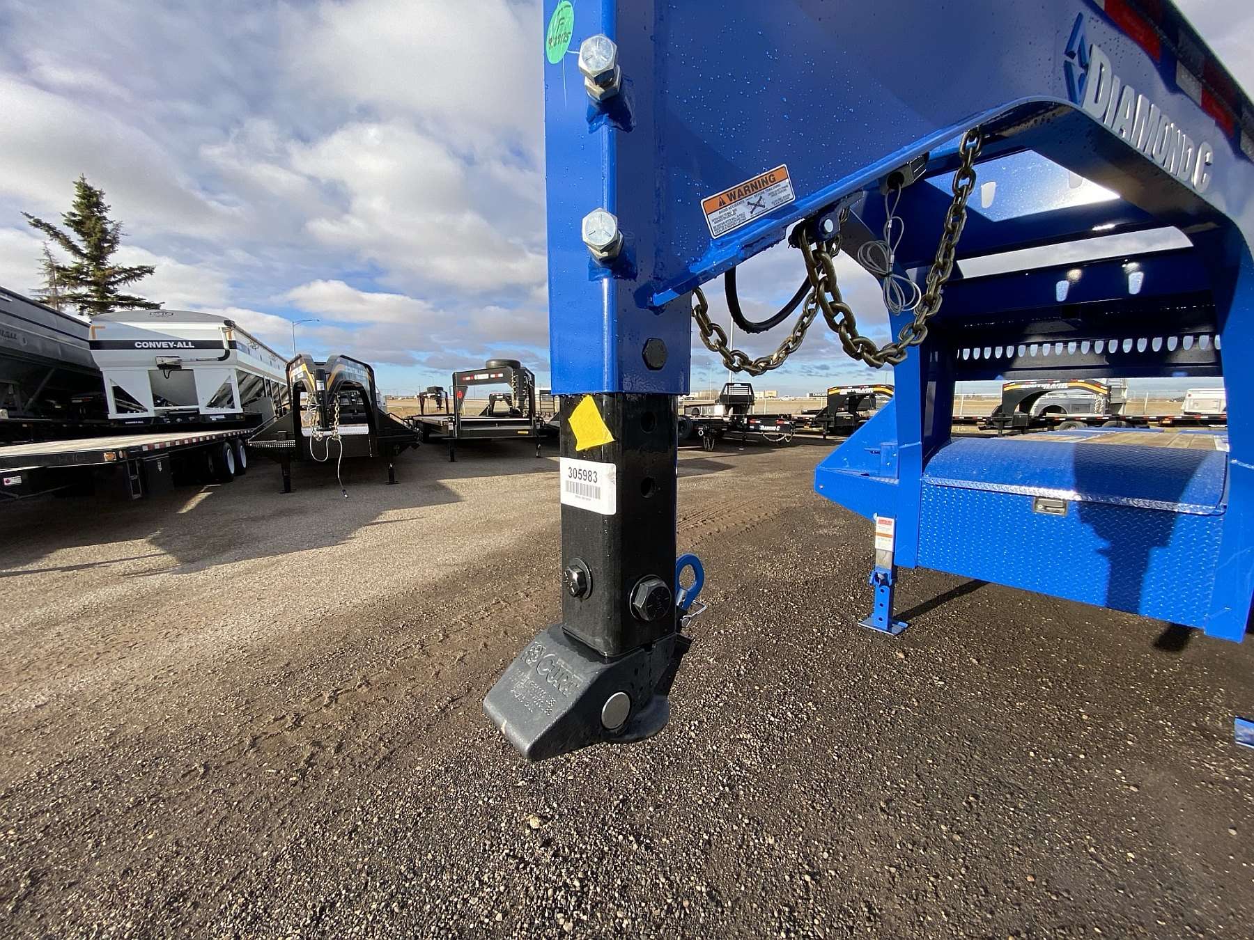2026 Diamond C FMAX212- 32' Gooseneck Trailer