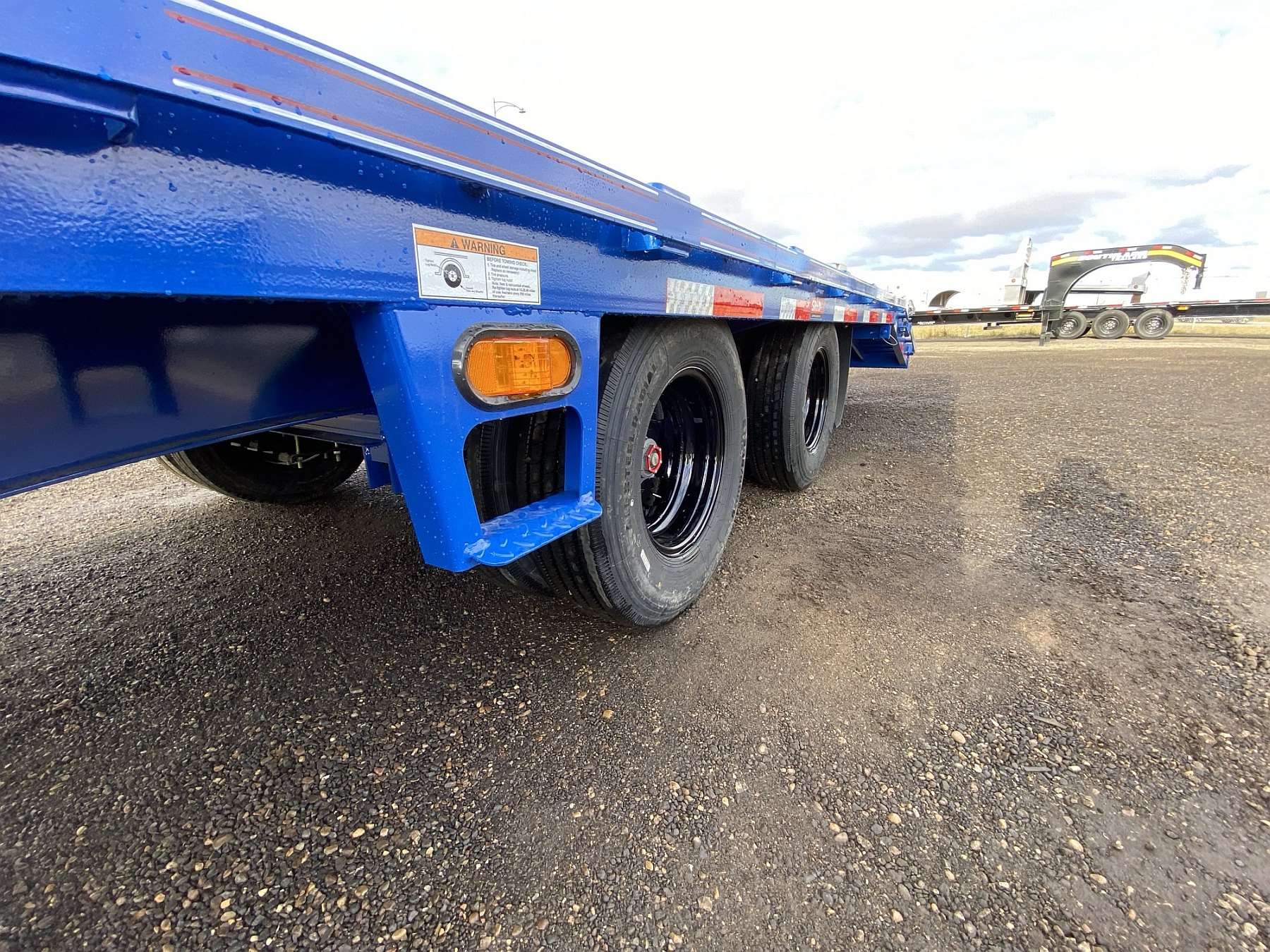 2026 Diamond C FMAX212- 32' Gooseneck Trailer