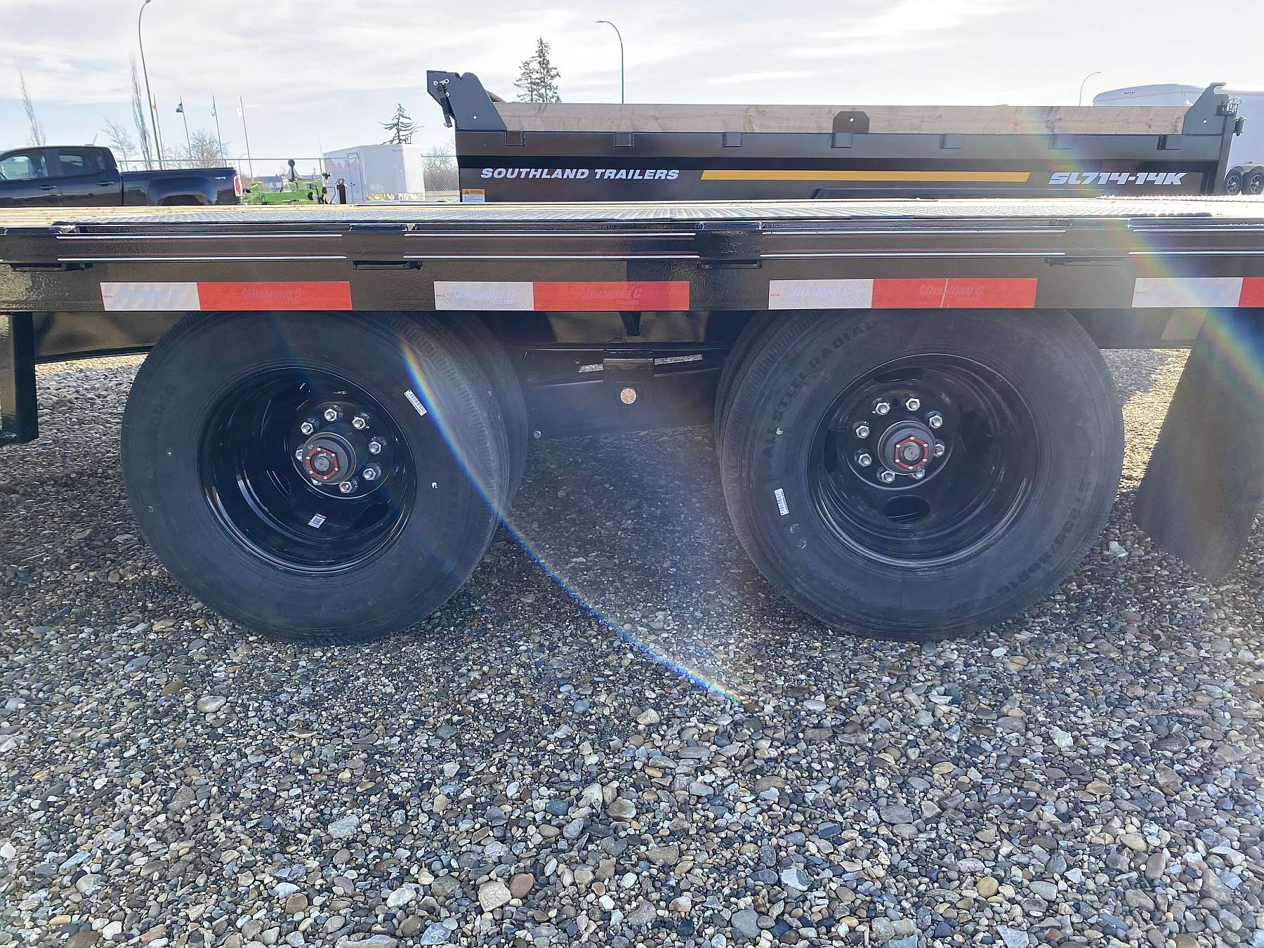 2026 Diamond C FMAX212- 32' Gooseneck Trailer