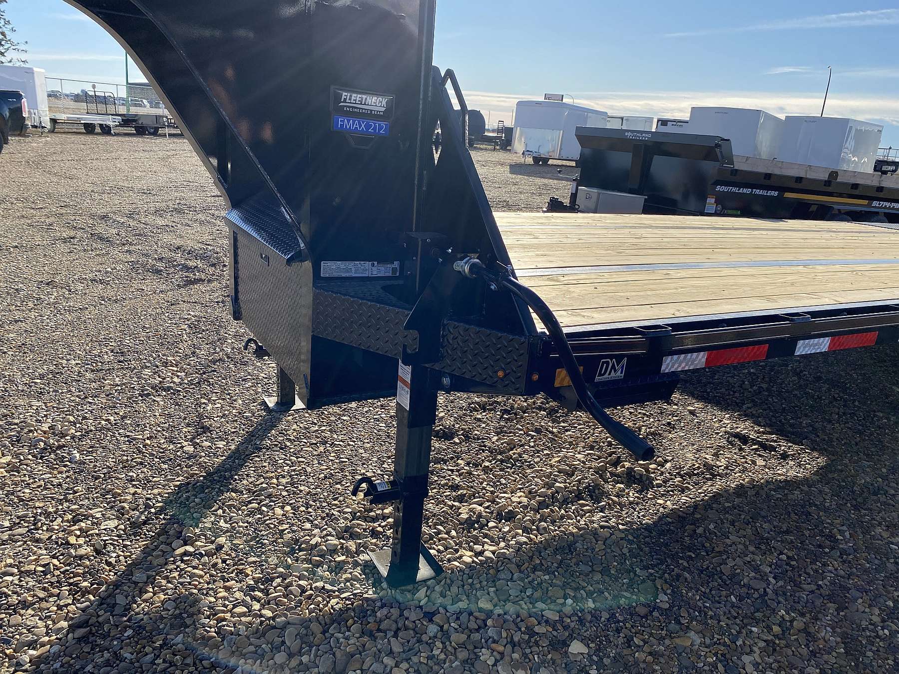 2026 Diamond C FMAX212- 32' Gooseneck Trailer