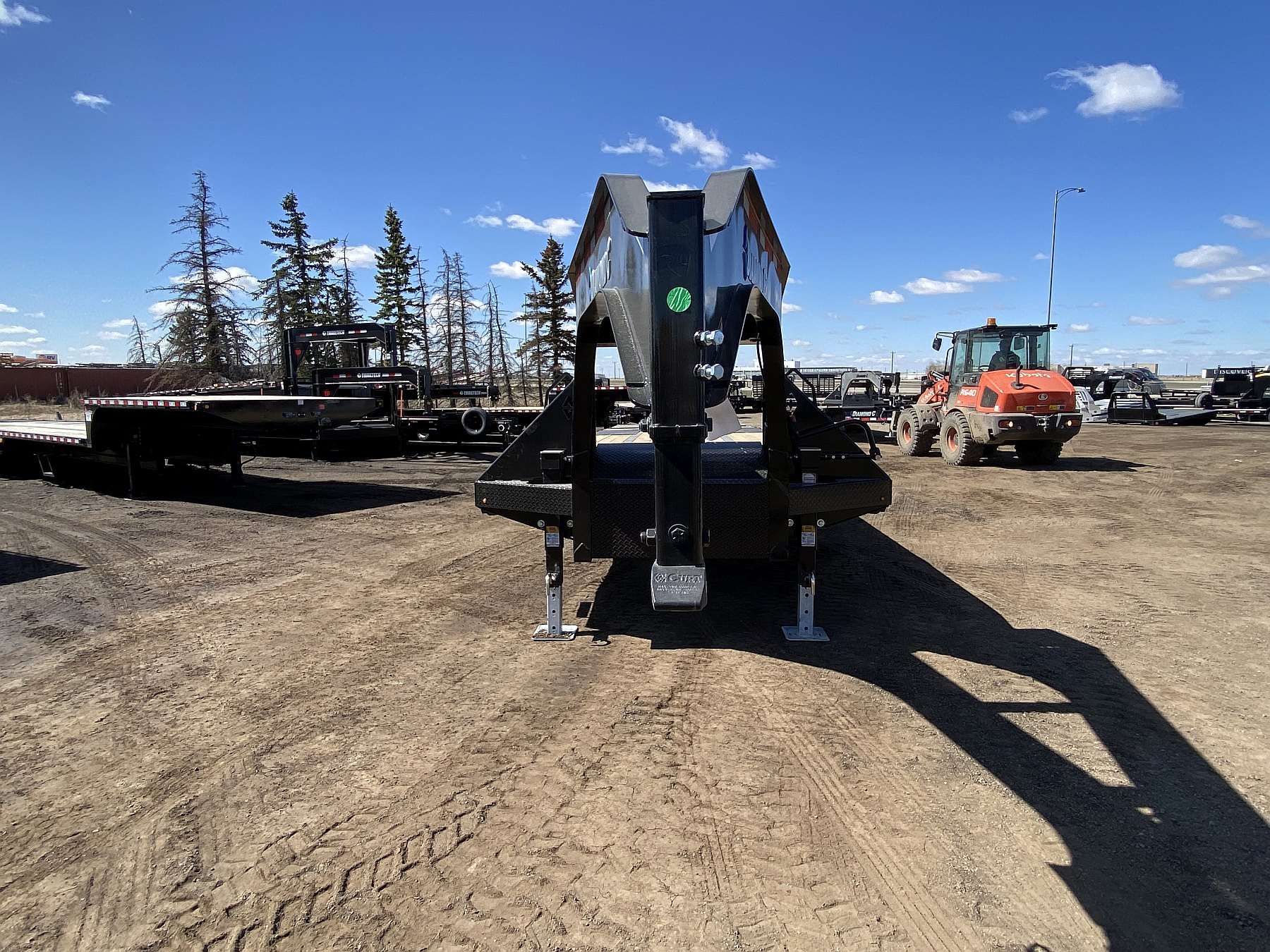 2026 Diamond C FMAX212- 32' Gooseneck Trailer