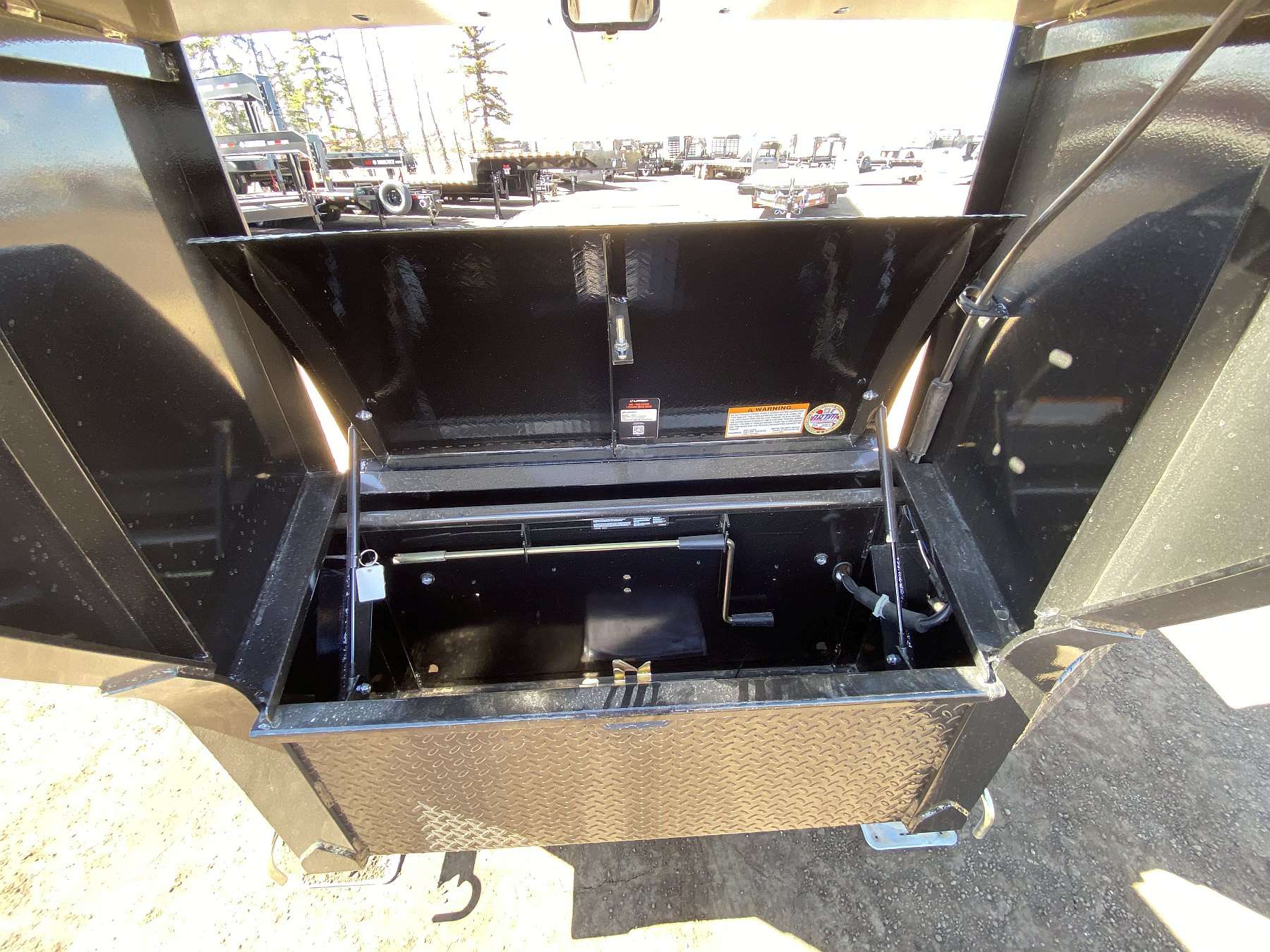 2026 Diamond C FMAX212- 32' Gooseneck Trailer
