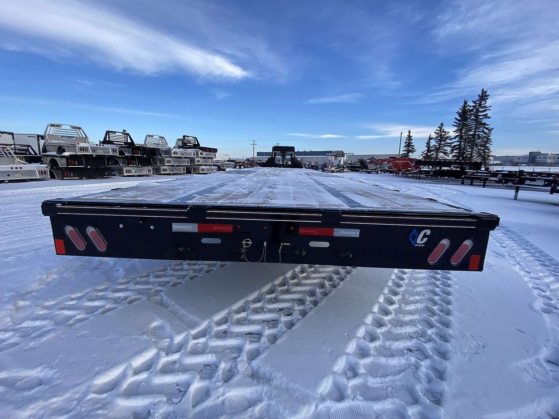 2026 Diamond C FMAX212 40' Gooseneck Trailer