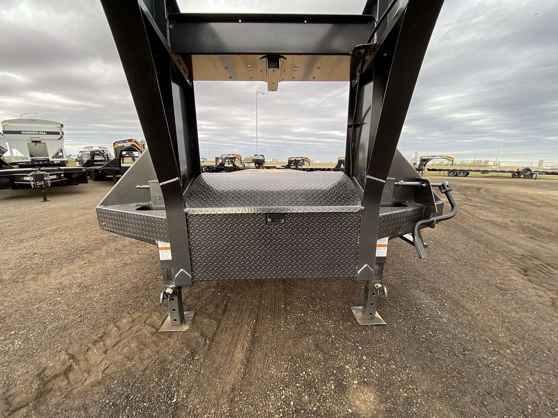 2026 Diamond C FMAX212- 40' Gooseneck Trailer