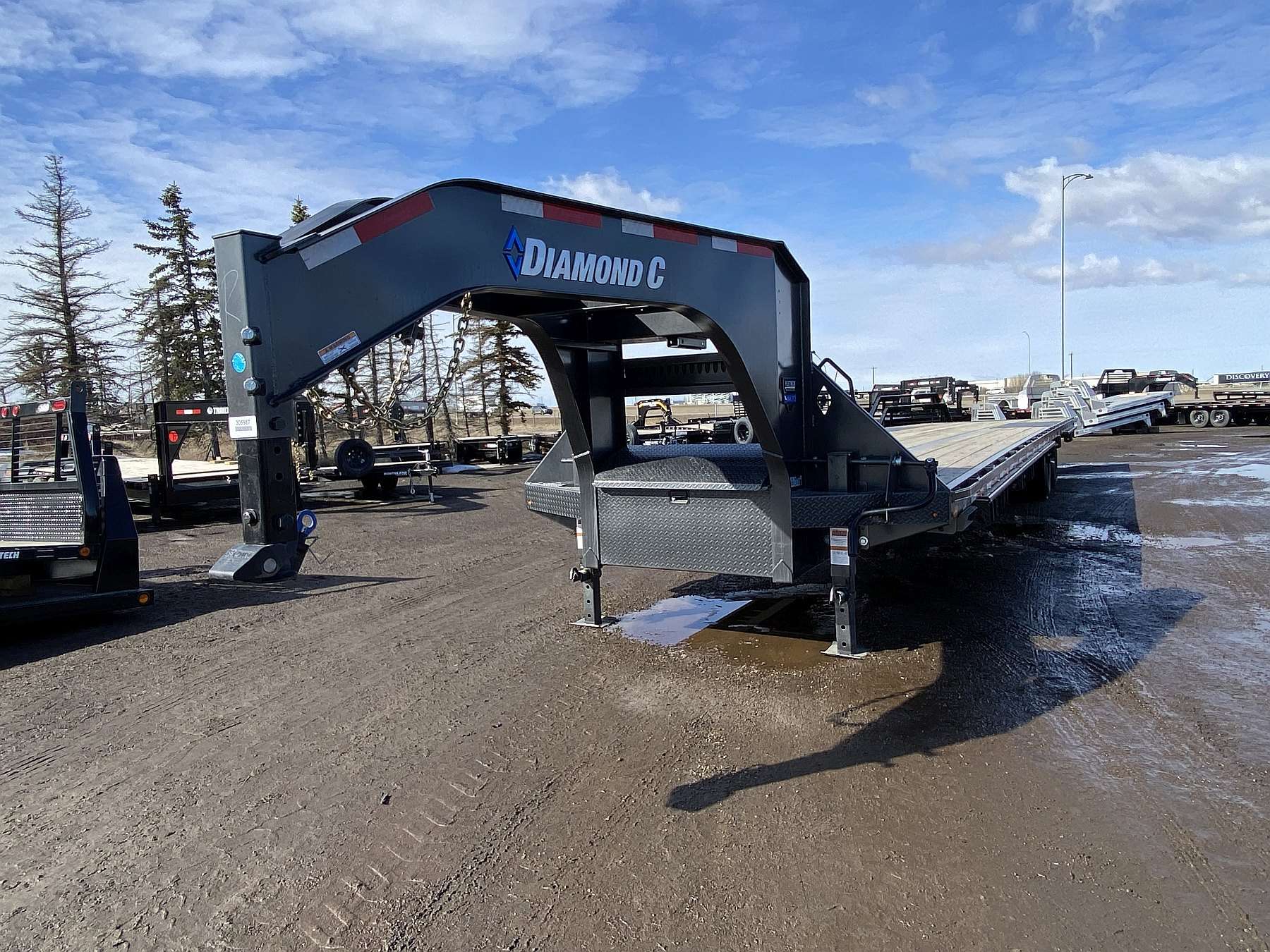 2026 Diamond C FMAX212- 40' Gooseneck Trailer