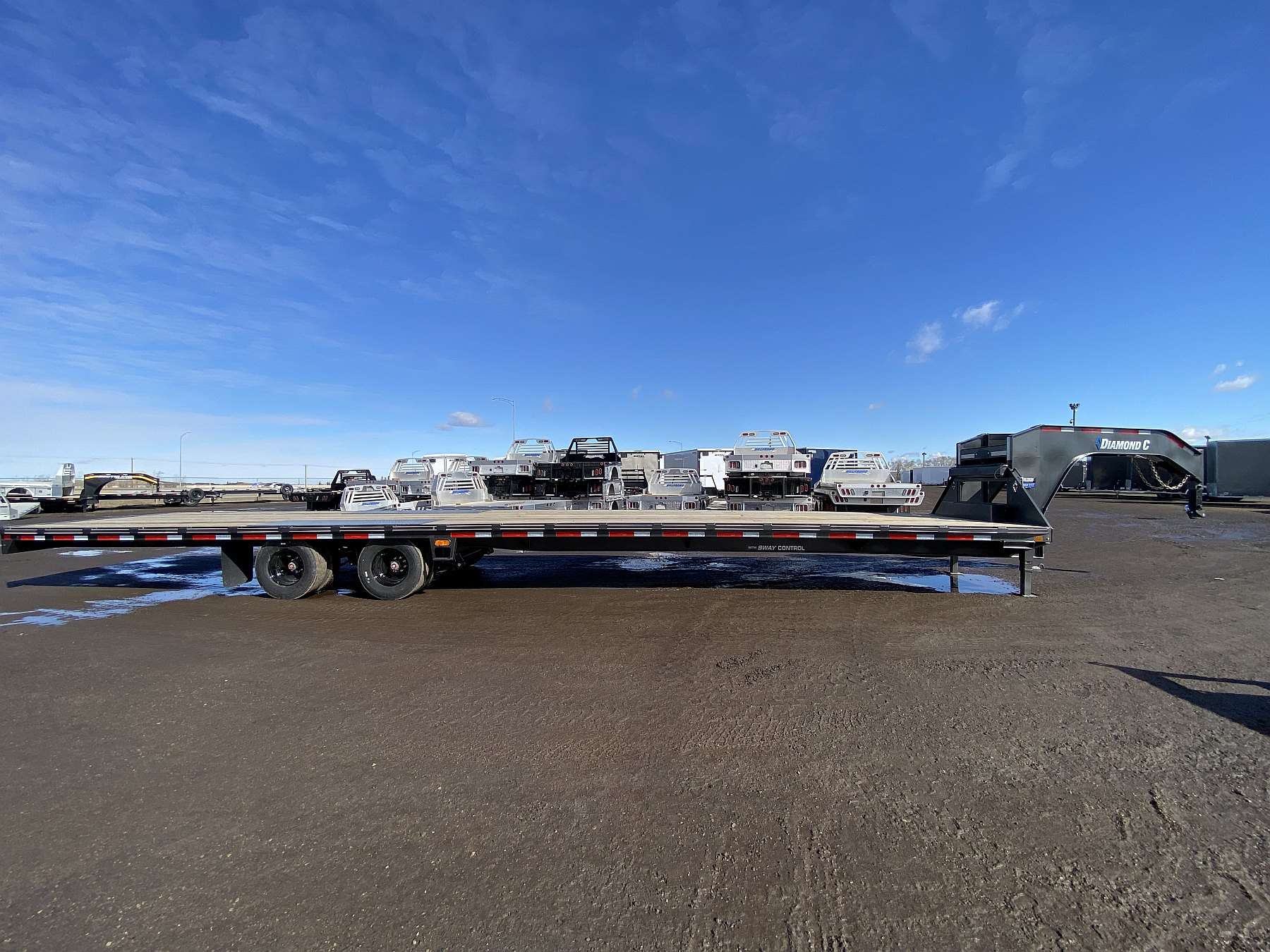 2026 Diamond C FMAX212- 40' Gooseneck Trailer