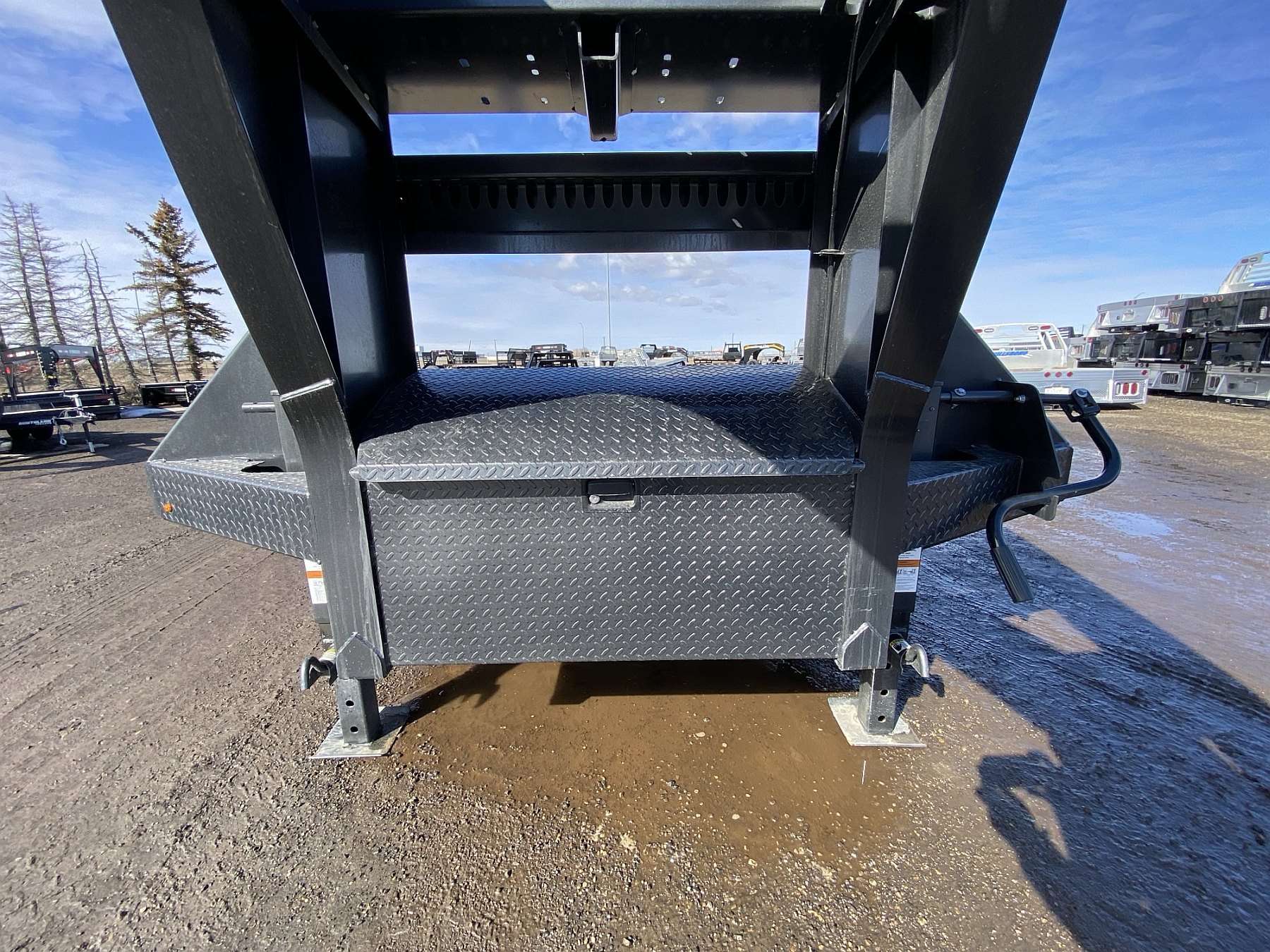 2026 Diamond C FMAX212- 40' Gooseneck Trailer