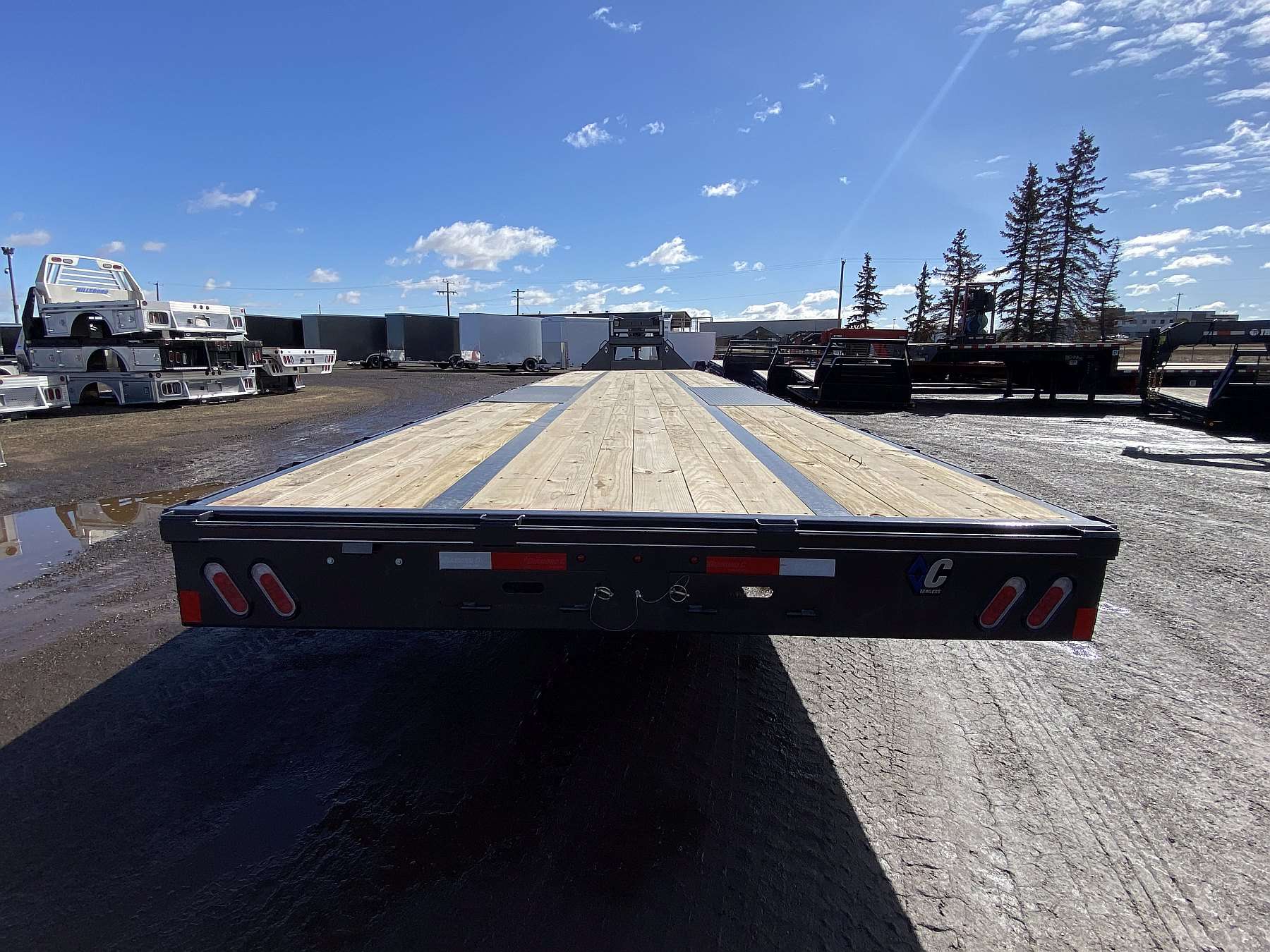 2026 Diamond C FMAX212- 40' Gooseneck Trailer