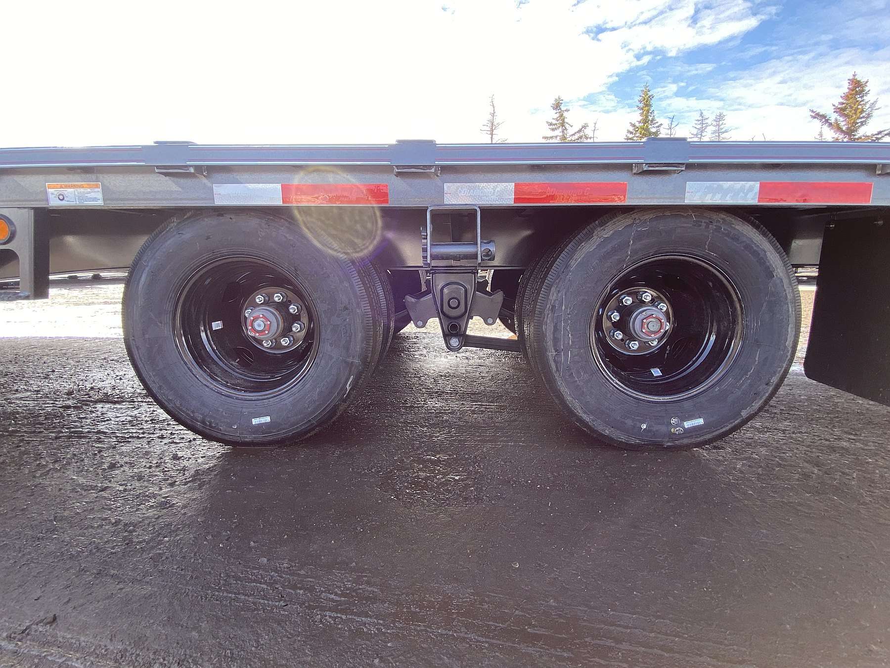 2026 Diamond C FMAX212- 40' Gooseneck Trailer