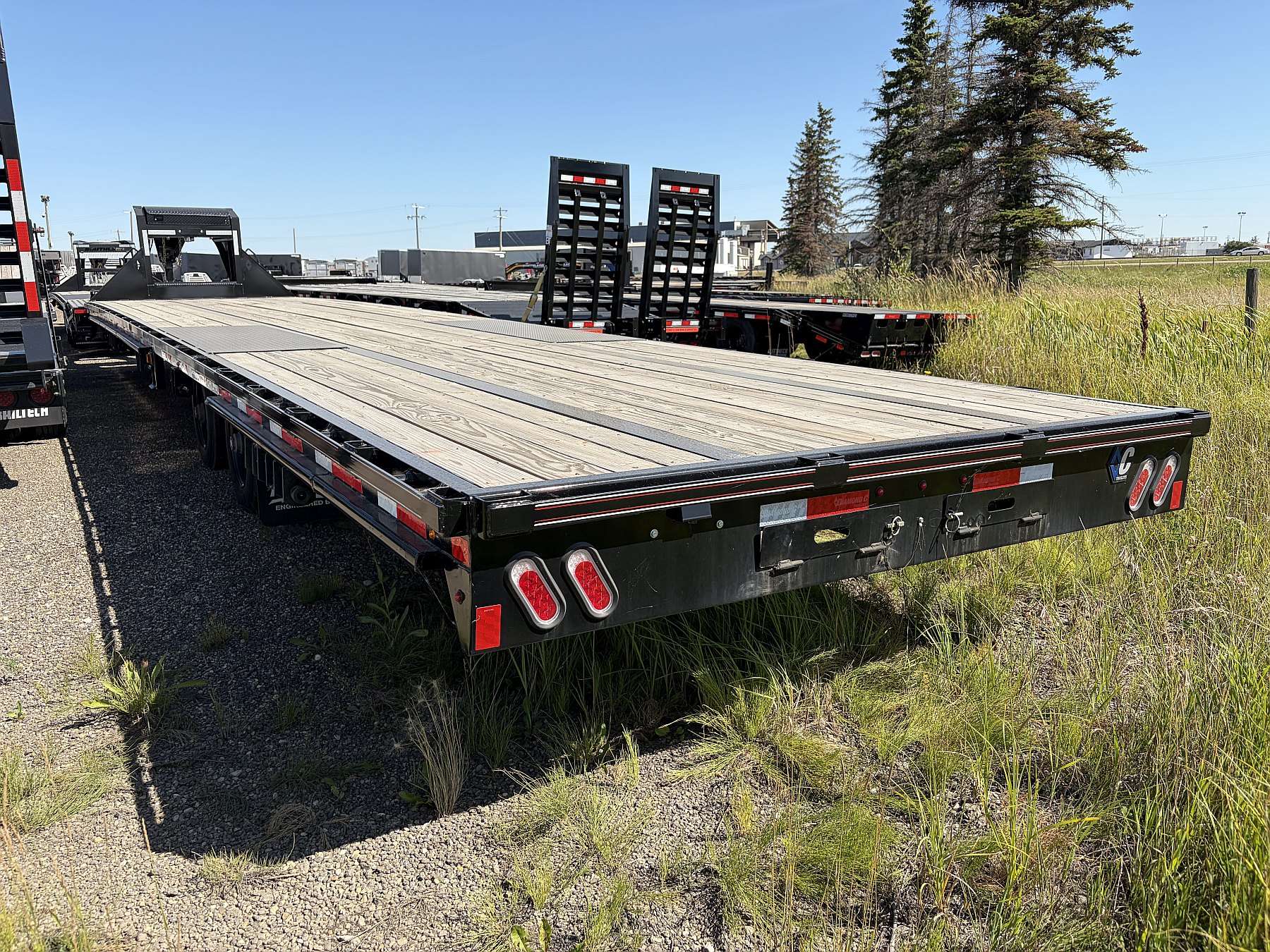 2026 Diamond C FMAX212 40' Gooseneck Trailer
