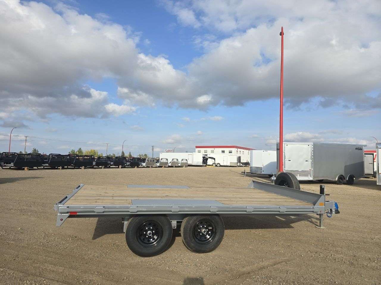 2026 Diamond C GDD 8'6" x 14' Deckover Trailer