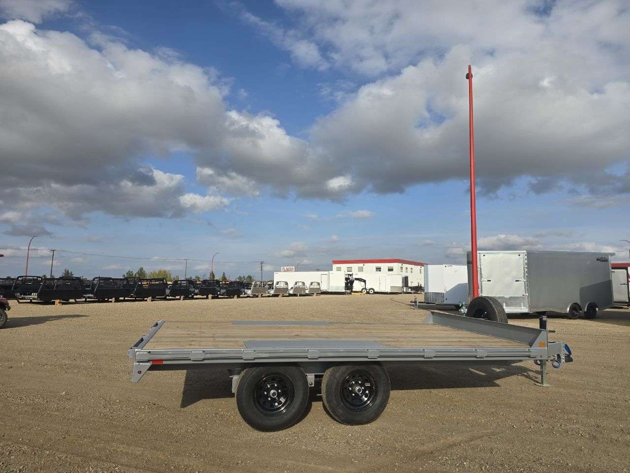 2026 Diamond C GDD 8'6" x 14' Deckover Trailer
