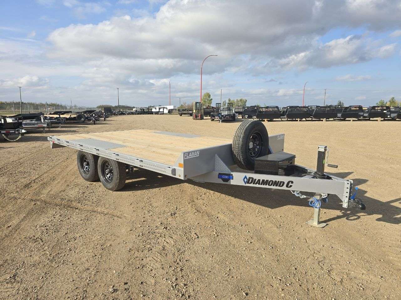 2026 Diamond C GDD 8'6" x 14' Deckover Trailer
